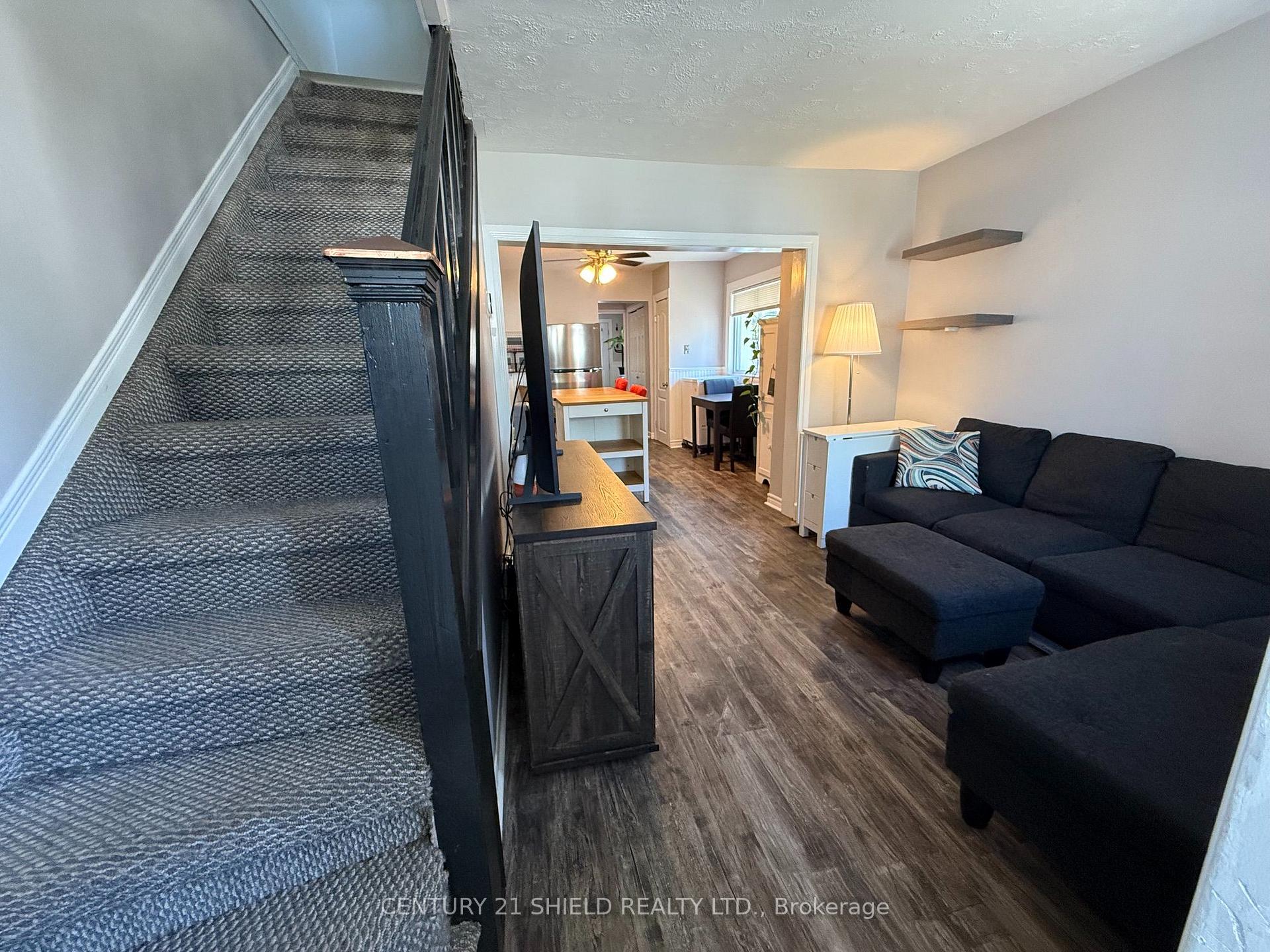 Photo 22 of 31 Cartier Avenue, Cornwall, Cornwall — HOMEH