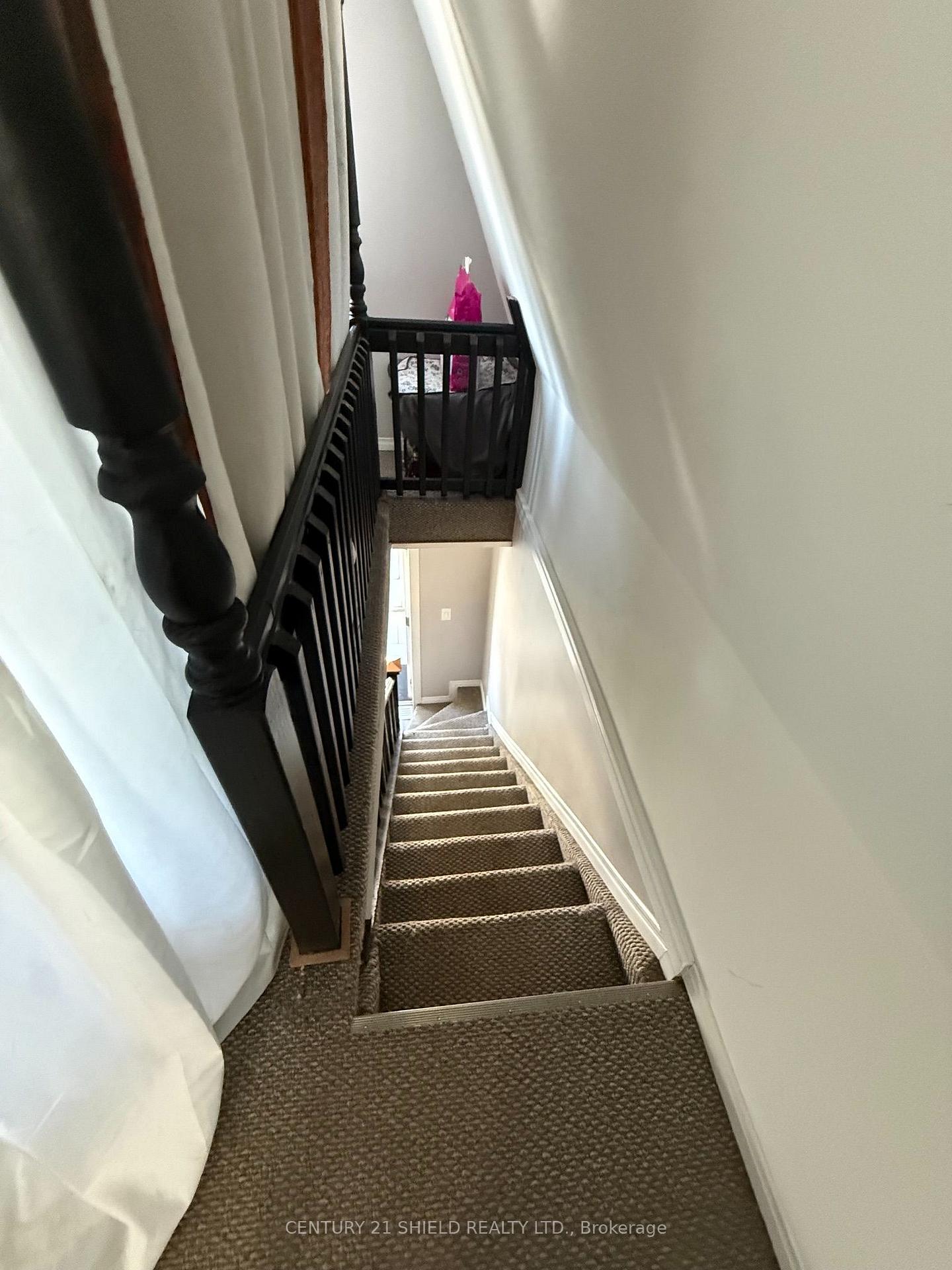 Photo 23 of 31 Cartier Avenue, Cornwall, Cornwall — HOMEH
