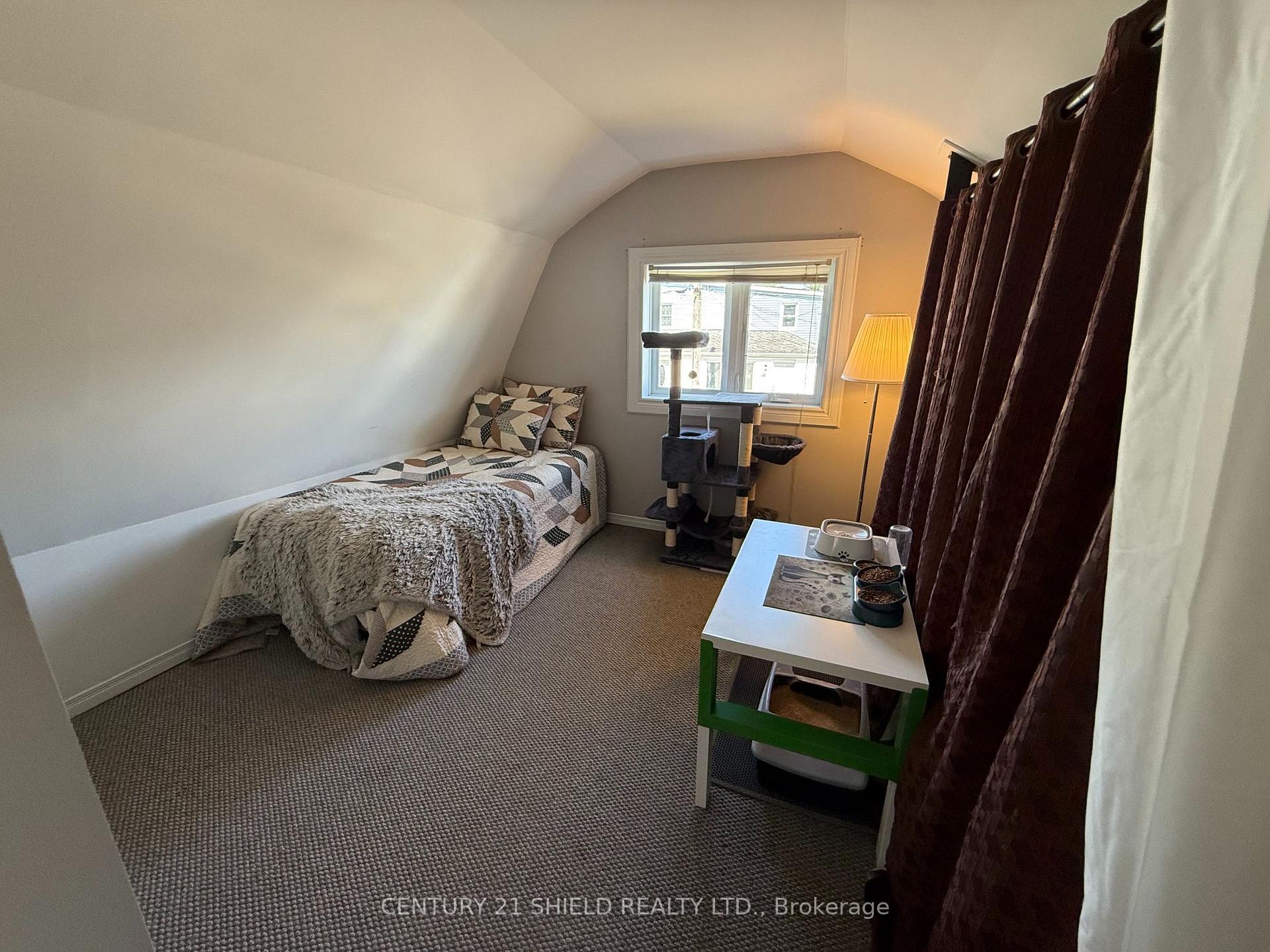 Photo 26 of 31 Cartier Avenue, Cornwall, Cornwall — HOMEH