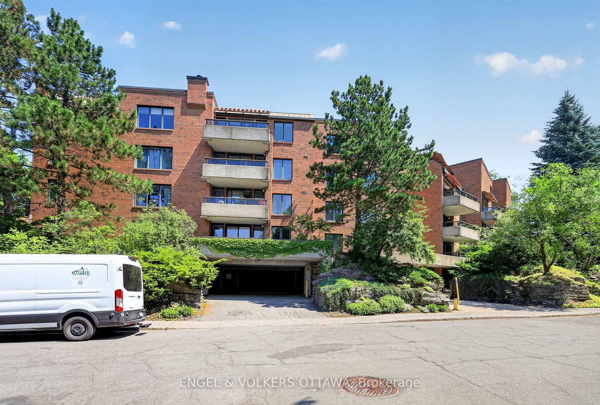 Photo 1 of Unit 106, 7 Kippewa Drive, Ottawa, Dows Lake — HOMEH