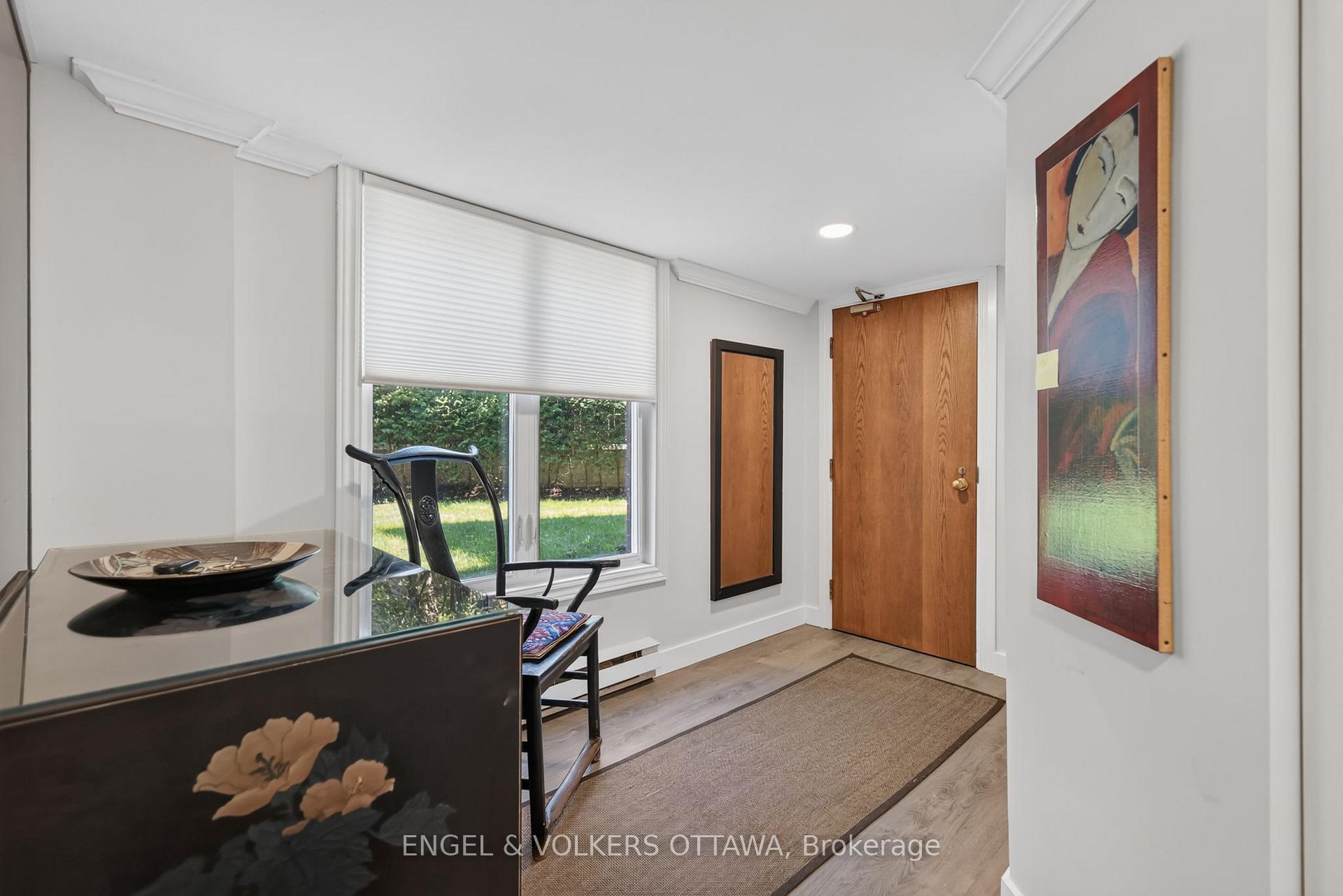 Photo 3 of Unit 106, 7 Kippewa Drive, Ottawa, Dows Lake — HOMEH