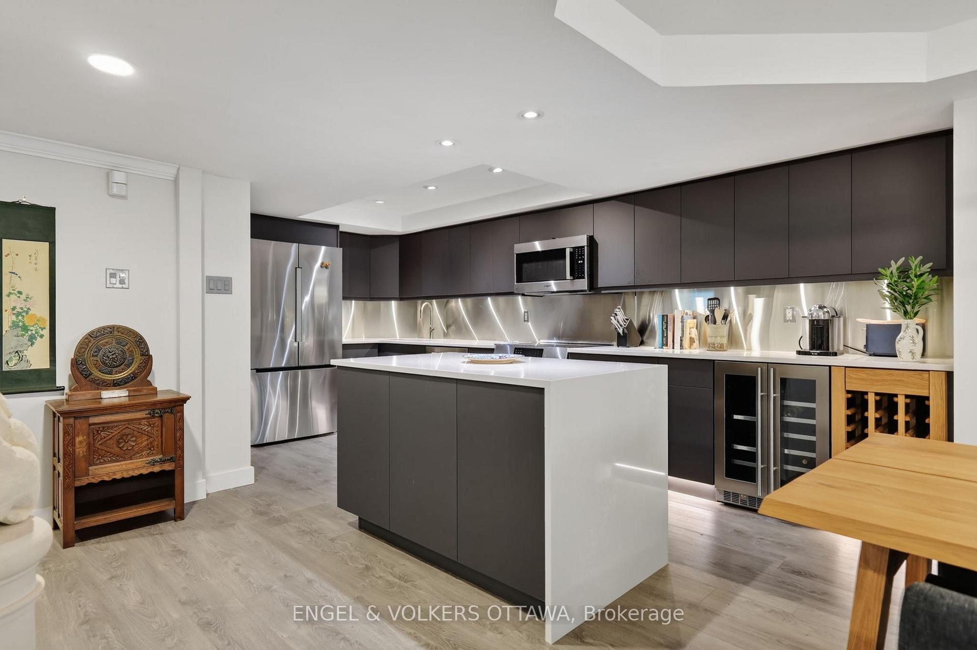 Photo 6 of Unit 106, 7 Kippewa Drive, Ottawa, Dows Lake — HOMEH