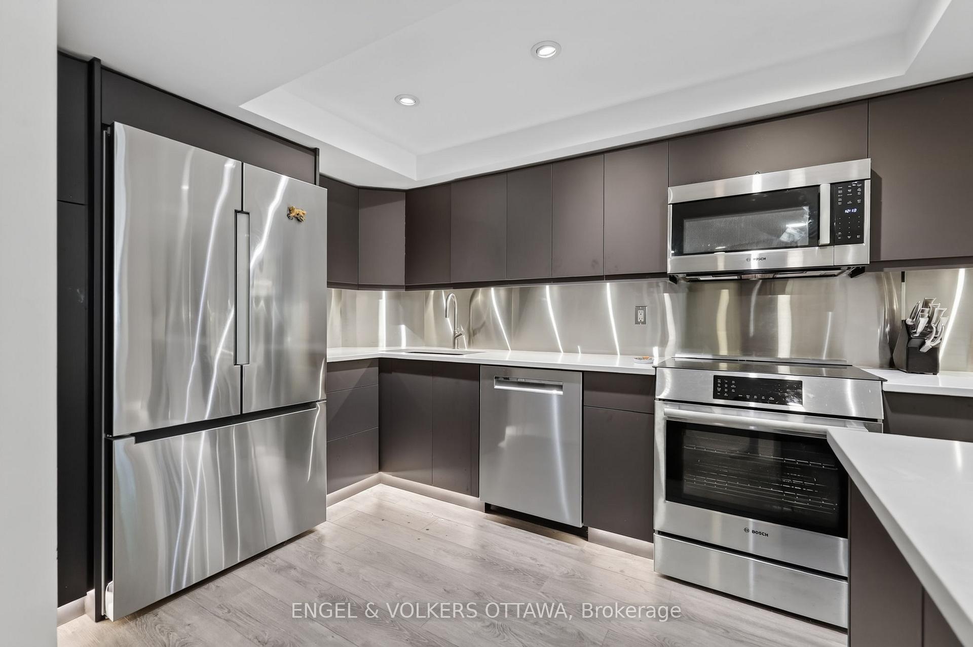 Photo 8 of Unit 106, 7 Kippewa Drive, Ottawa, Dows Lake — HOMEH