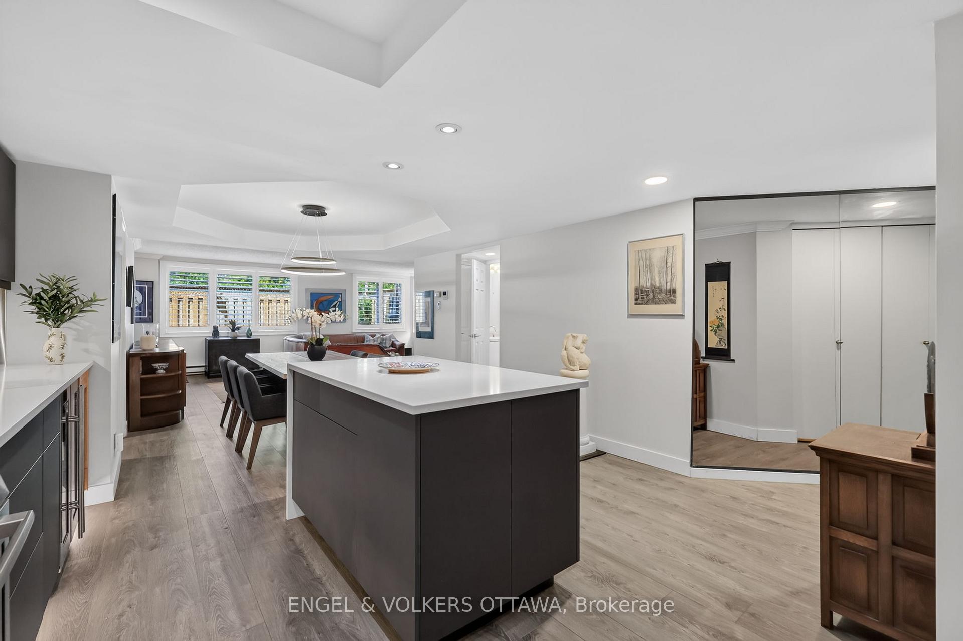 Photo 10 of Unit 106, 7 Kippewa Drive, Ottawa, Dows Lake — HOMEH