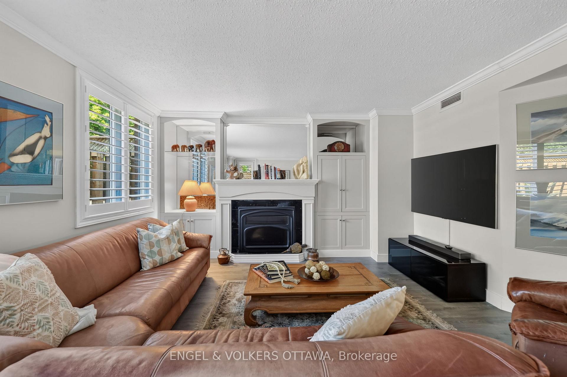 Photo 12 of Unit 106, 7 Kippewa Drive, Ottawa, Dows Lake — HOMEH
