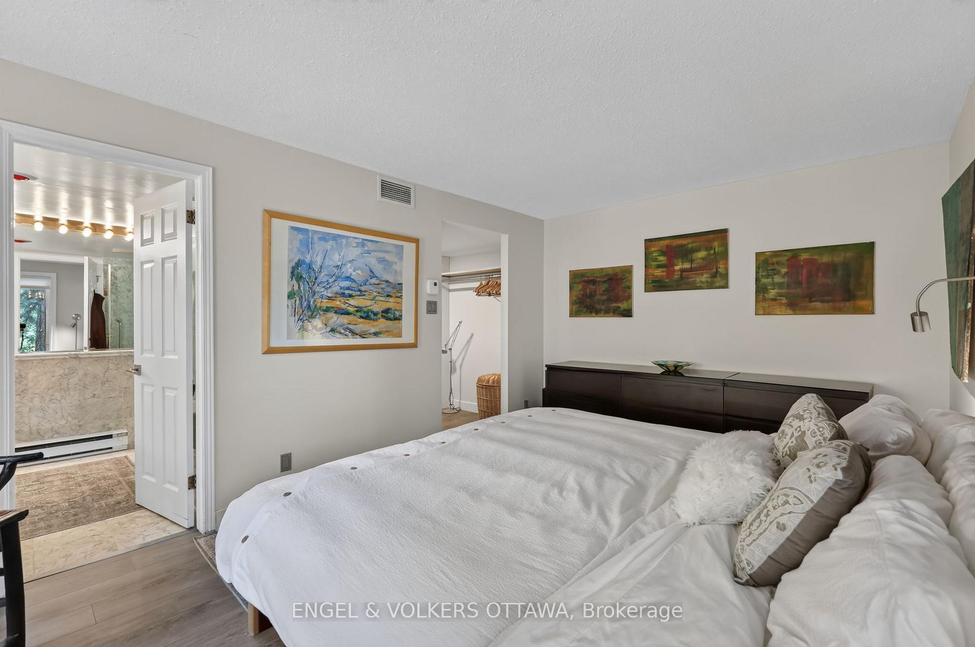 Photo 19 of Unit 106, 7 Kippewa Drive, Ottawa, Dows Lake — HOMEH