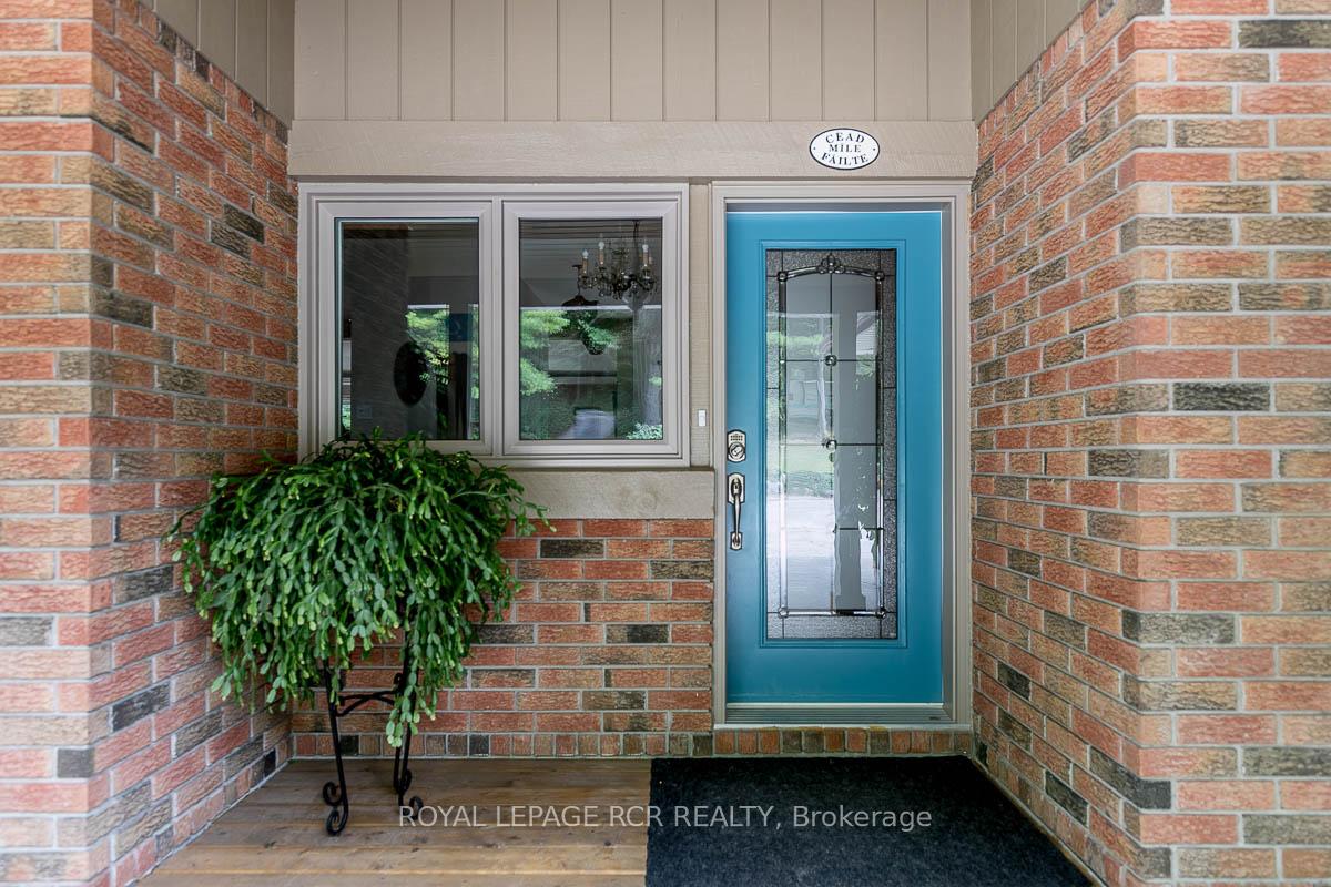 Photo 2 of 16365 Bathurst Street, Newmarket, Summerhill Estates — HOMEH