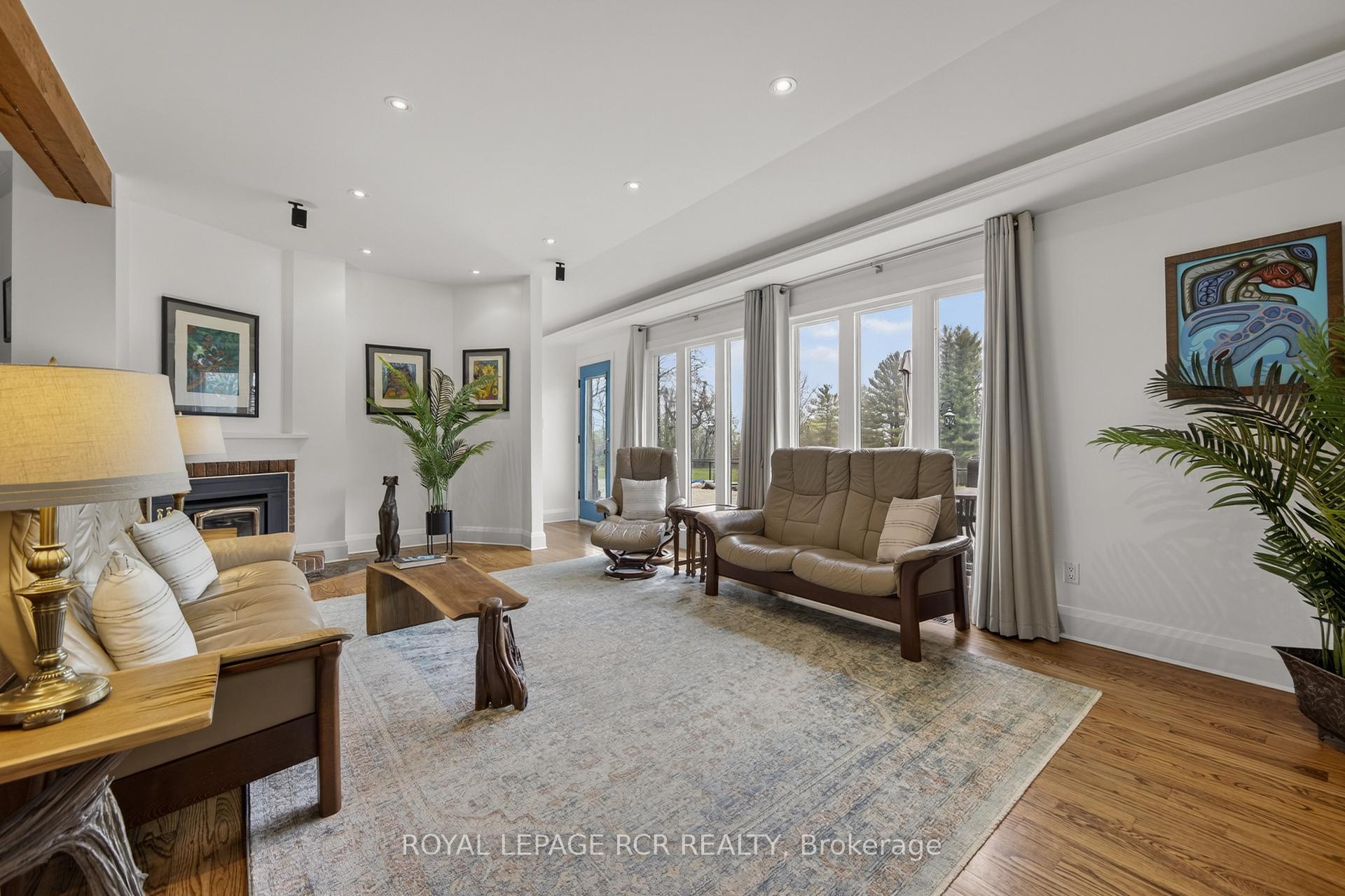 Photo 5 of 16365 Bathurst Street, Newmarket, Summerhill Estates — HOMEH