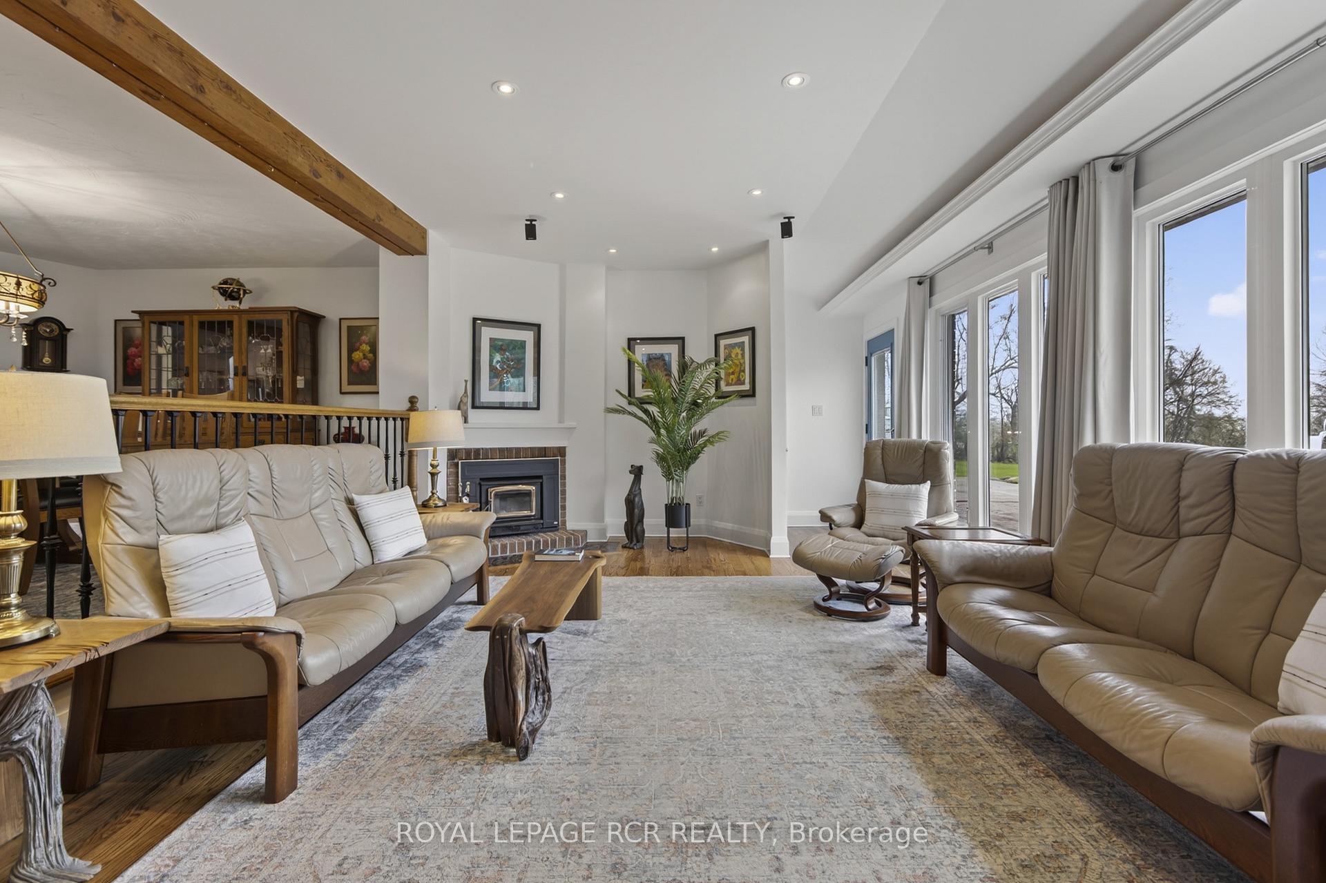 Photo 7 of 16365 Bathurst Street, Newmarket, Summerhill Estates — HOMEH