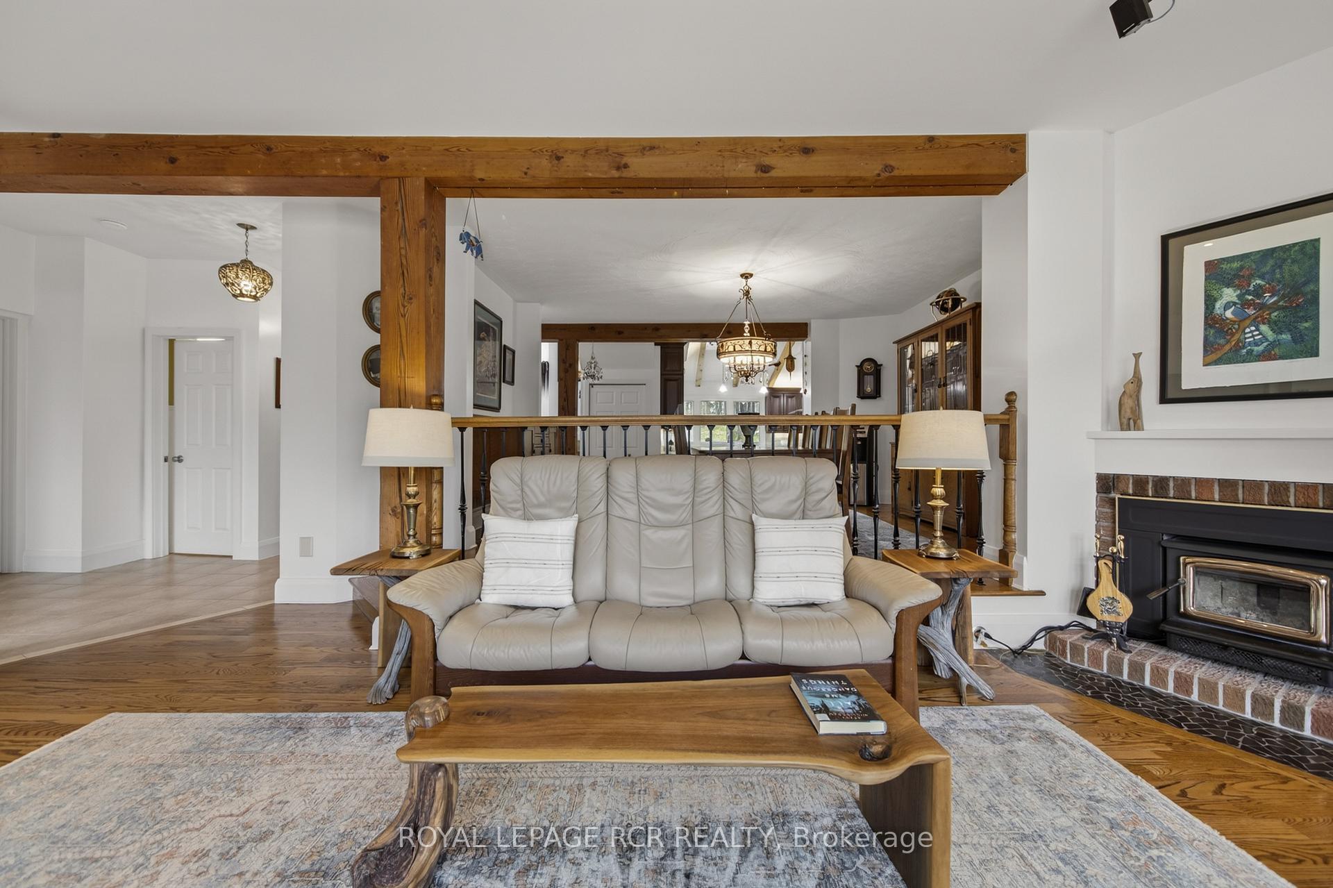 Photo 10 of 16365 Bathurst Street, Newmarket, Summerhill Estates — HOMEH