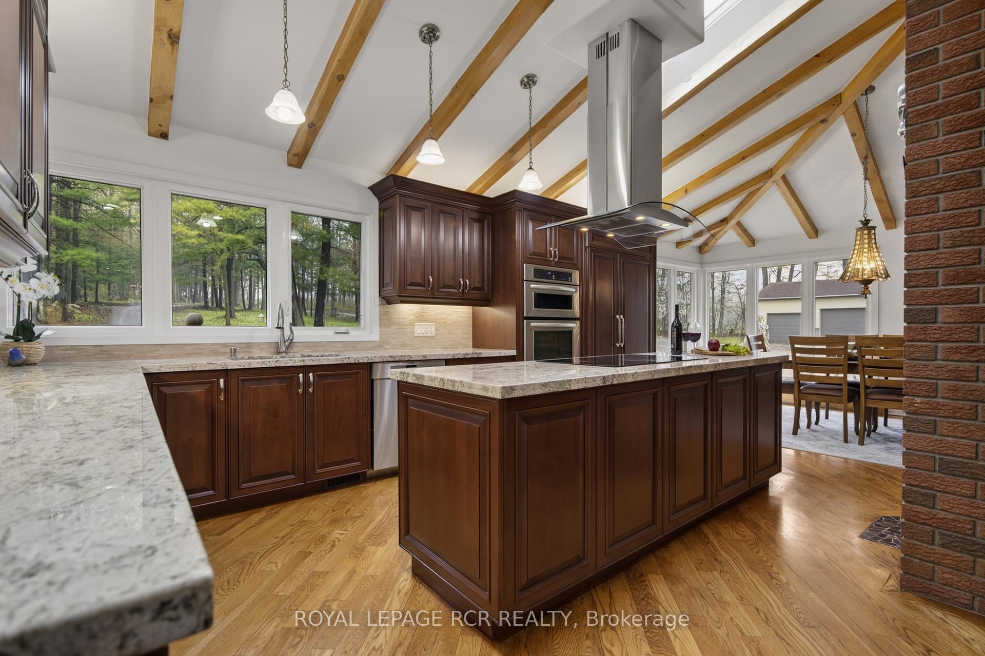 Photo 16 of 16365 Bathurst Street, Newmarket, Summerhill Estates — HOMEH