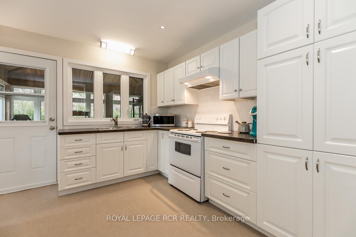 Photo 38 of 16365 Bathurst Street, Newmarket, Summerhill Estates — HOMEH