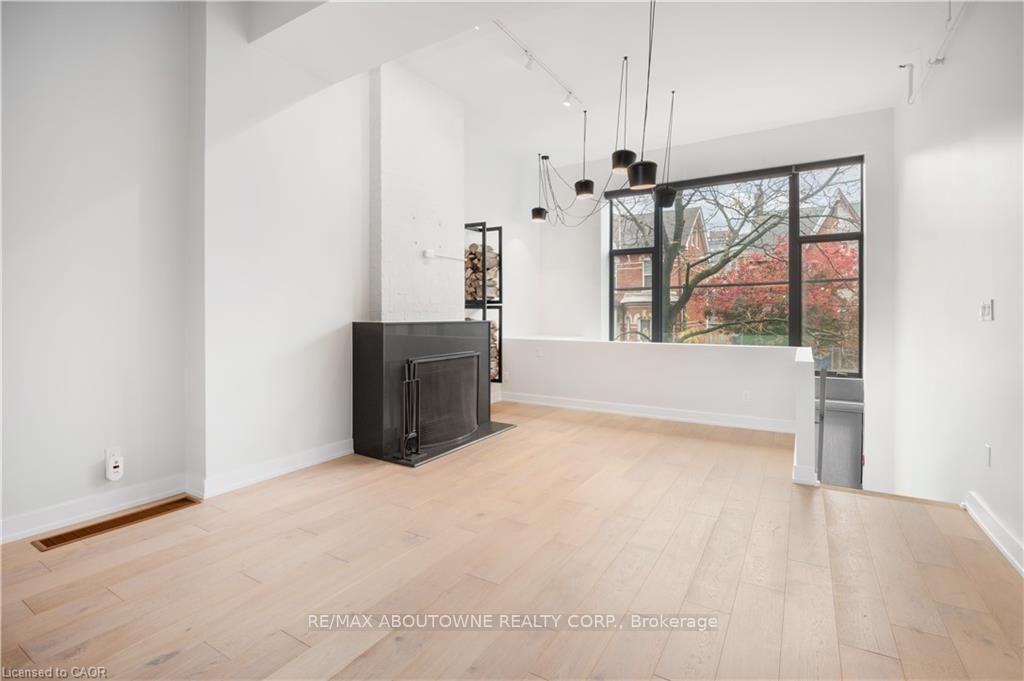 Front of Unit 105, 676 Richmond Street W