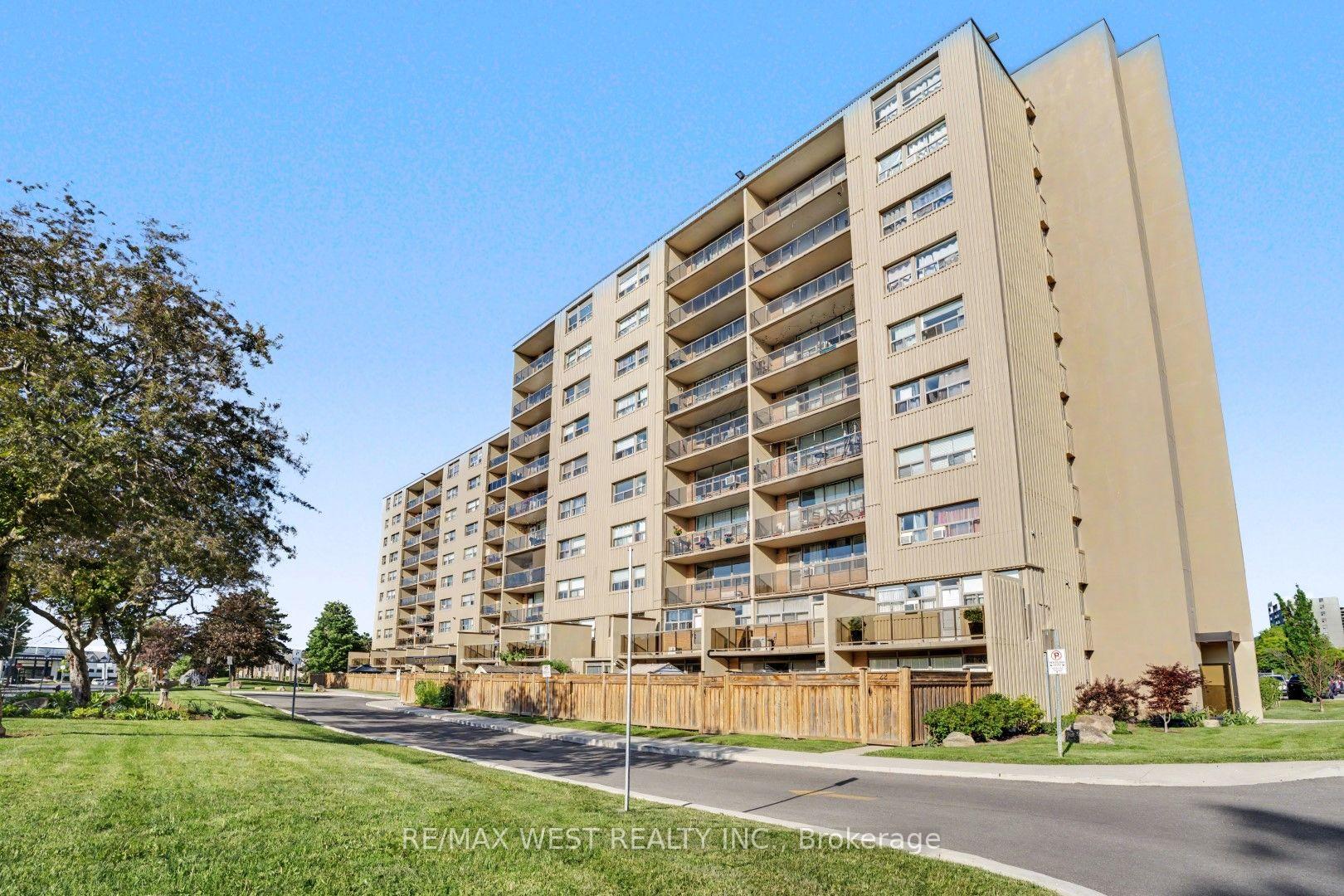 Photo 1 of Unit 807, 15 Nicklaus Drive, Hamilton, Vincent — HOMEH
