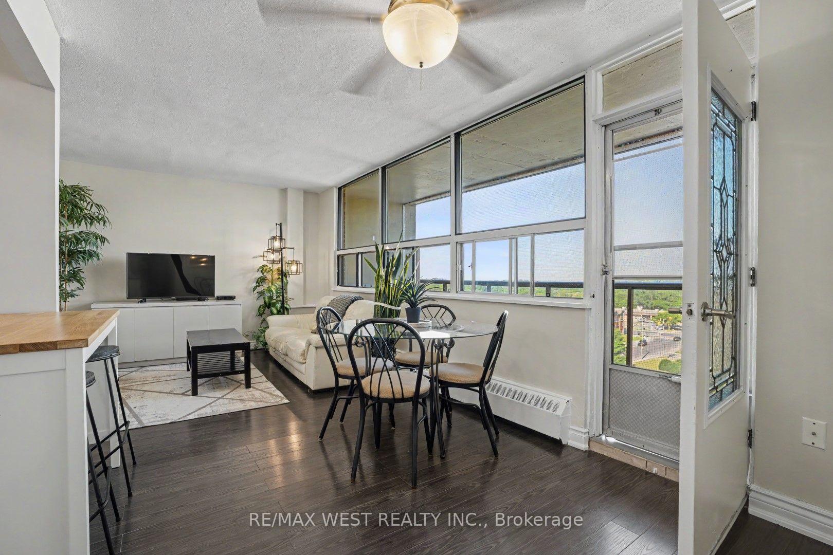 Photo 7 of Unit 807, 15 Nicklaus Drive, Hamilton, Vincent — HOMEH