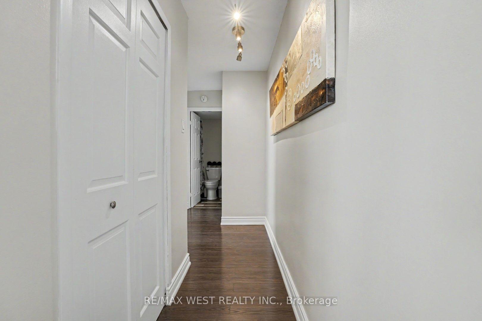 Photo 11 of Unit 807, 15 Nicklaus Drive, Hamilton, Vincent — HOMEH