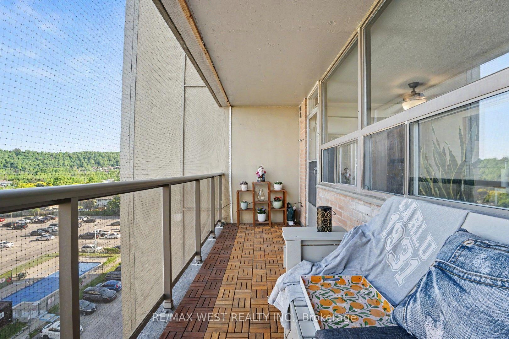 Photo 20 of Unit 807, 15 Nicklaus Drive, Hamilton, Vincent — HOMEH