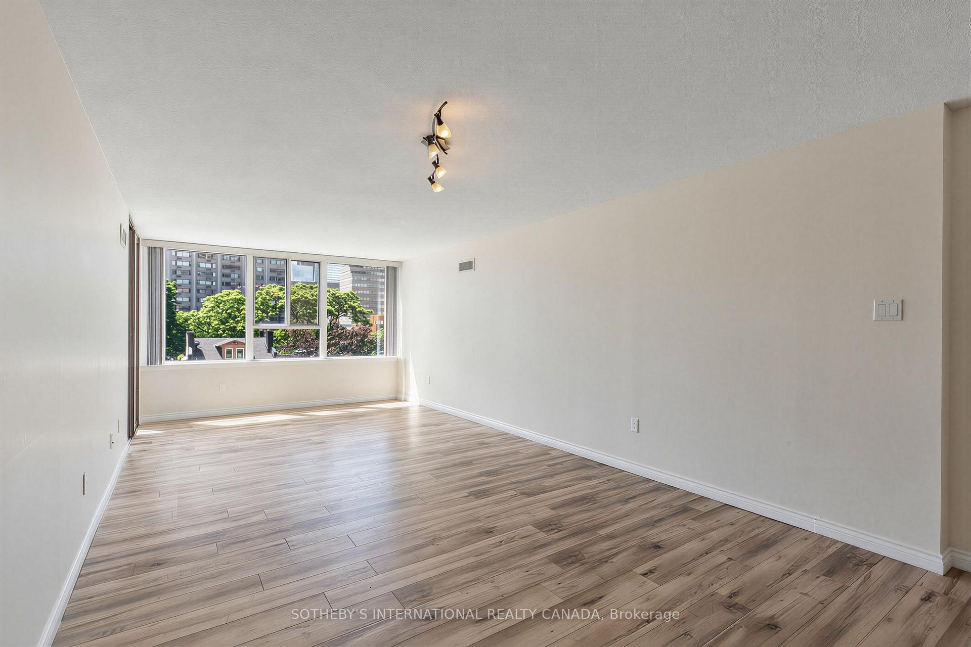 Photo 4 of Unit 403, 45 Carlton Street, Toronto, Church-Yonge Corridor — HOMEH