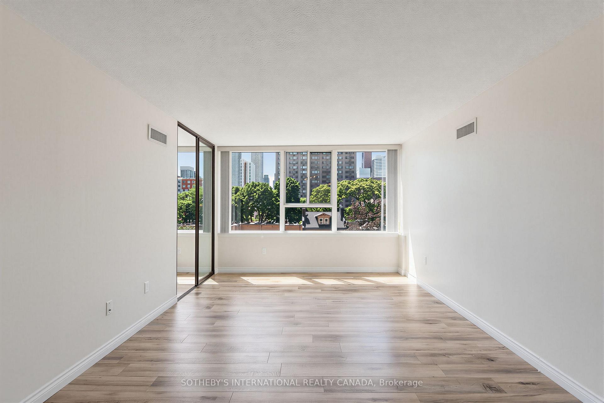 Photo 5 of Unit 403, 45 Carlton Street, Toronto, Church-Yonge Corridor — HOMEH
