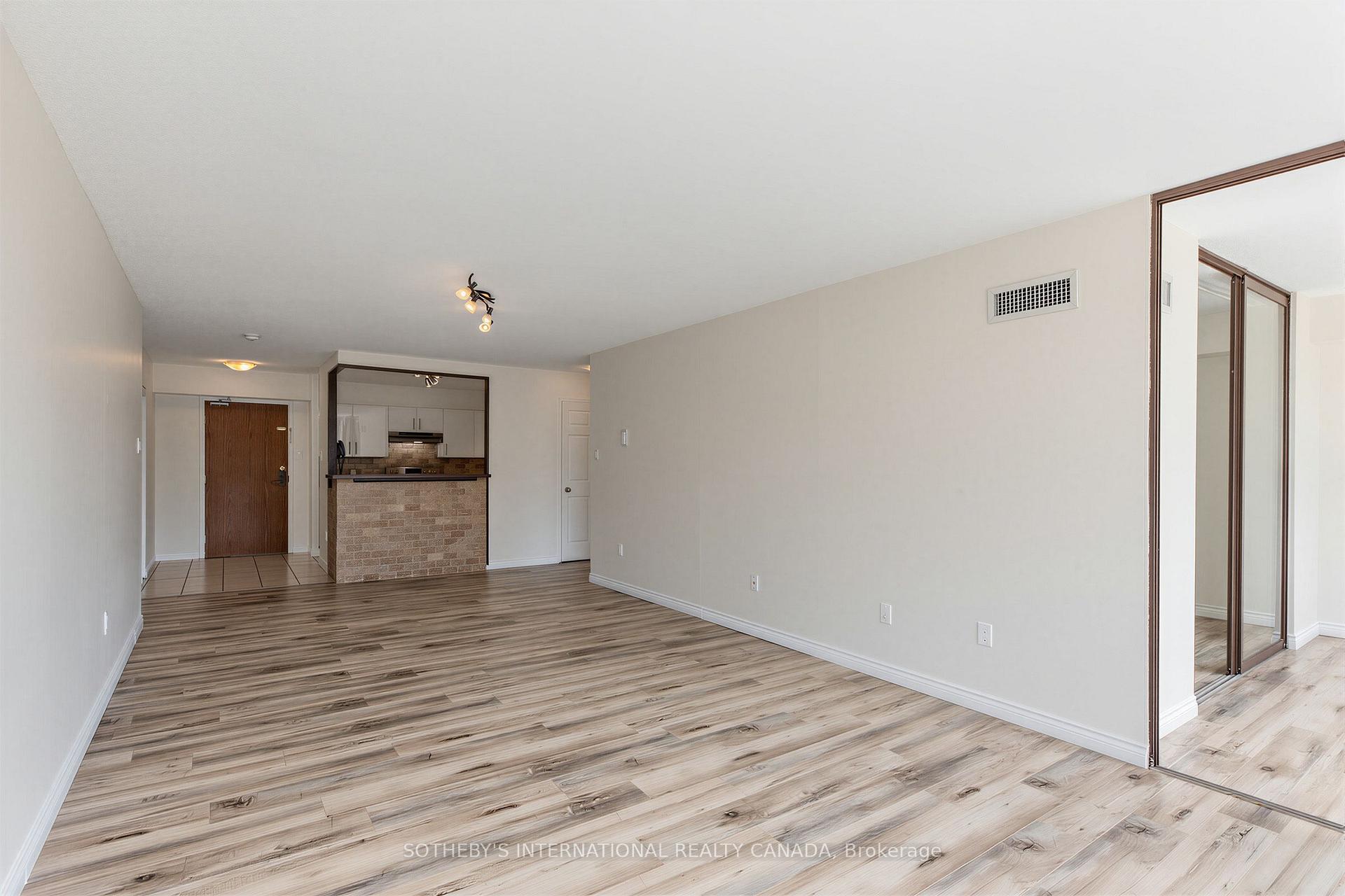 Photo 7 of Unit 403, 45 Carlton Street, Toronto, Church-Yonge Corridor — HOMEH