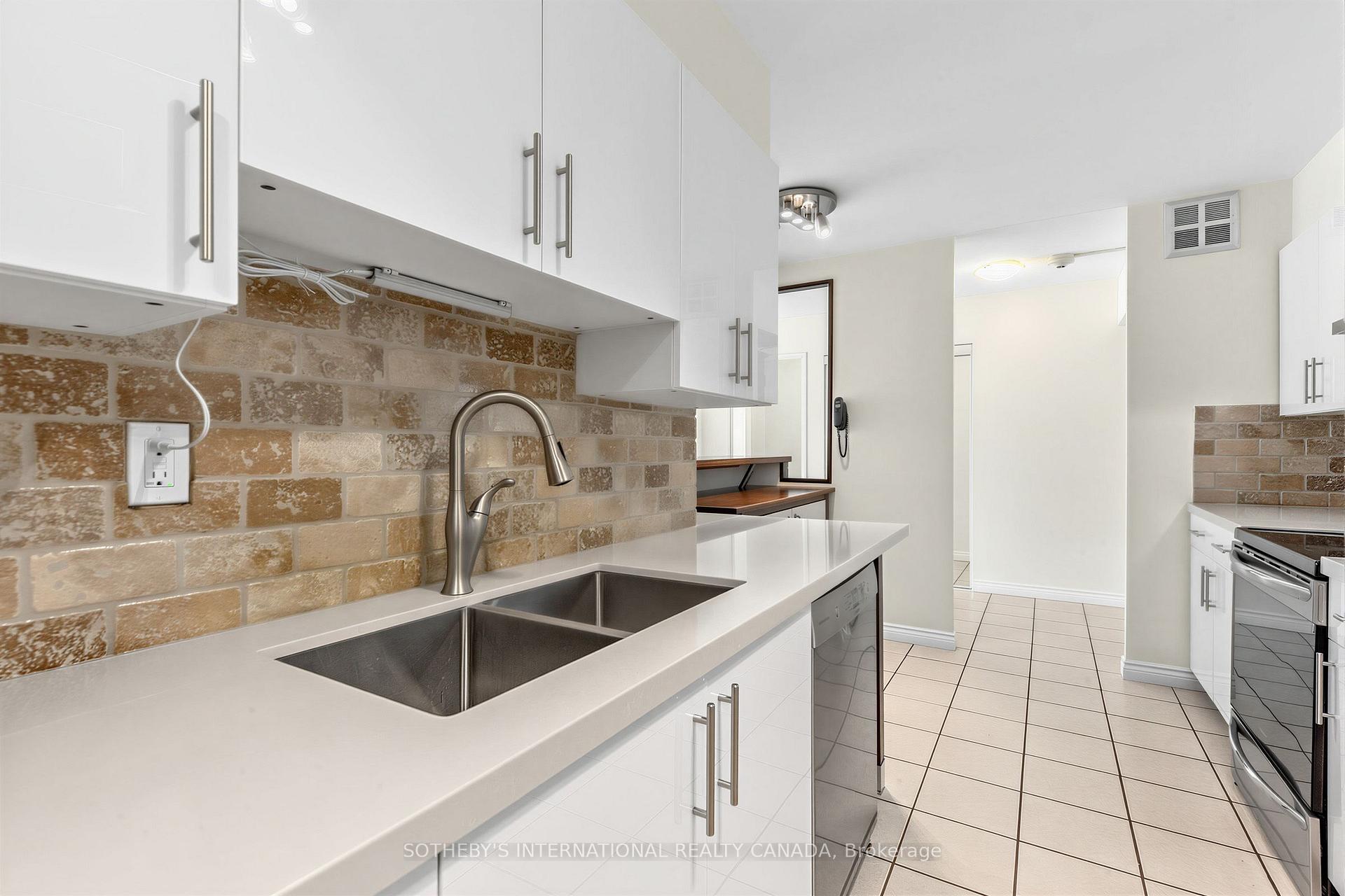 Photo 12 of Unit 403, 45 Carlton Street, Toronto, Church-Yonge Corridor — HOMEH