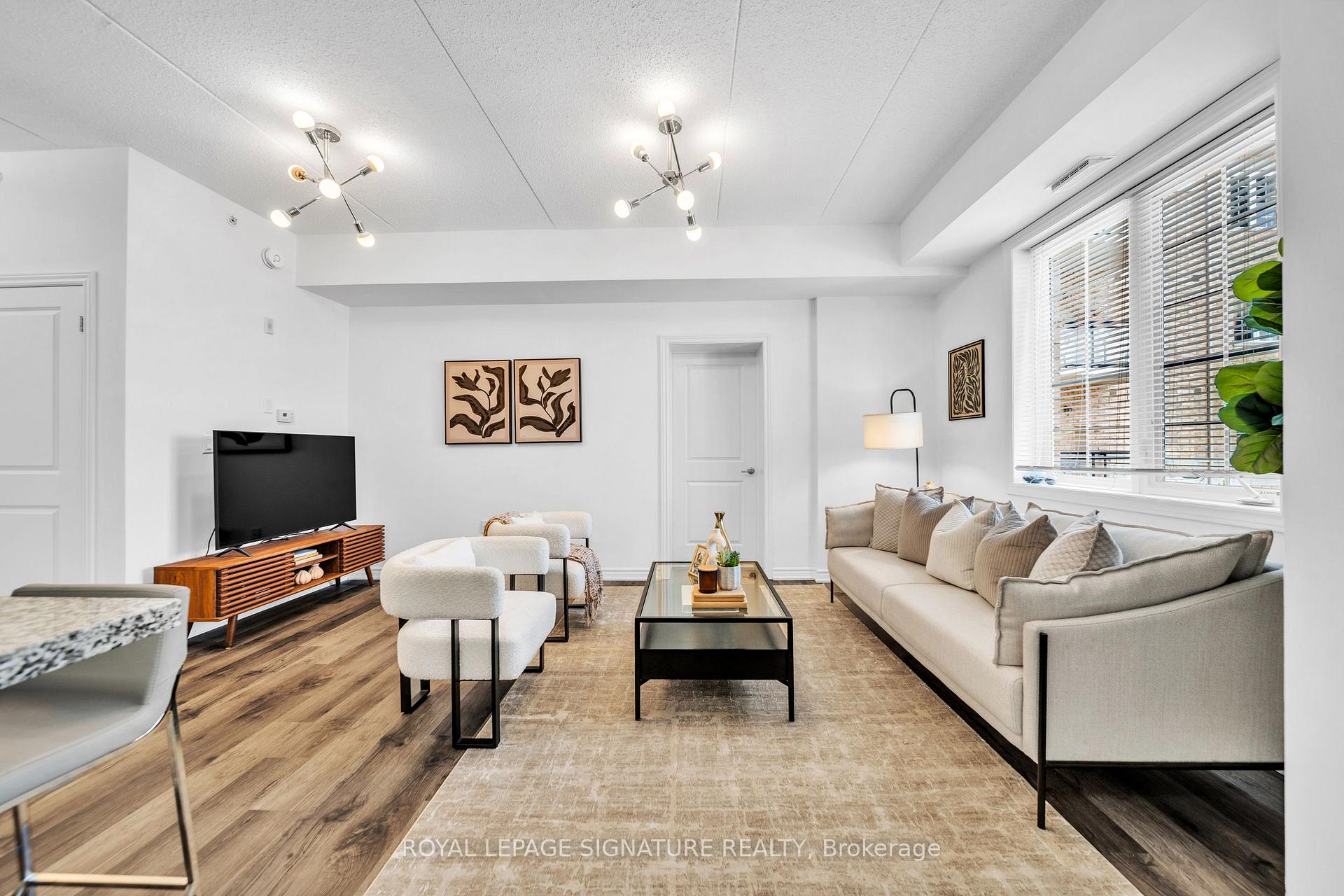 Photo 4 of Unit 228, 1077 Gordon Street, Guelph, Clairfields/Hanlon Business Park — HOMEH