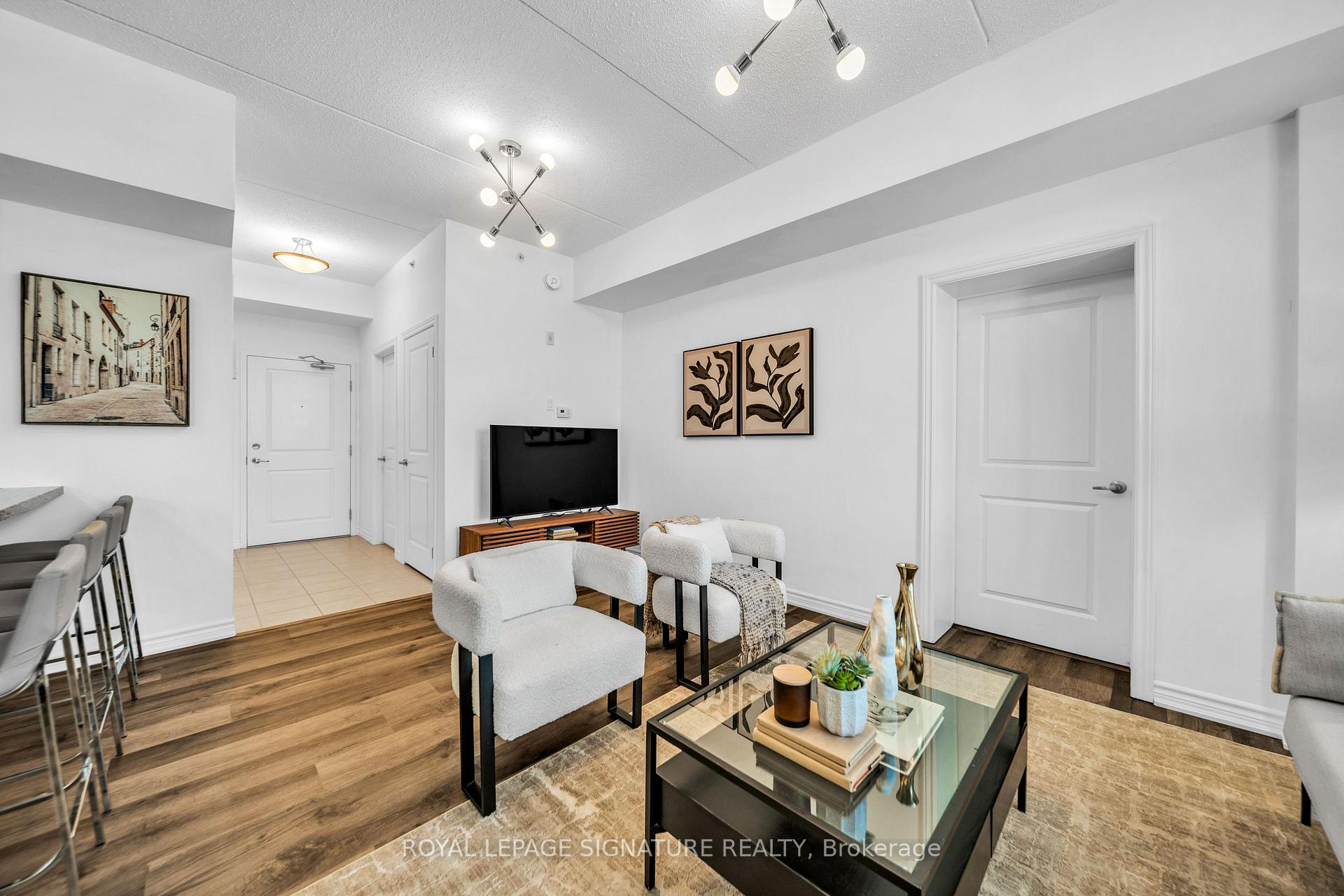 Photo 9 of Unit 228, 1077 Gordon Street, Guelph, Clairfields/Hanlon Business Park — HOMEH