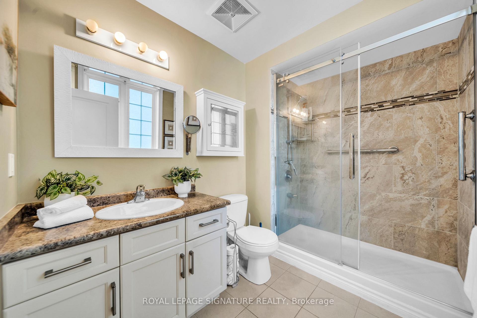 Photo 13 of Unit 228, 1077 Gordon Street, Guelph, Clairfields/Hanlon Business Park — HOMEH