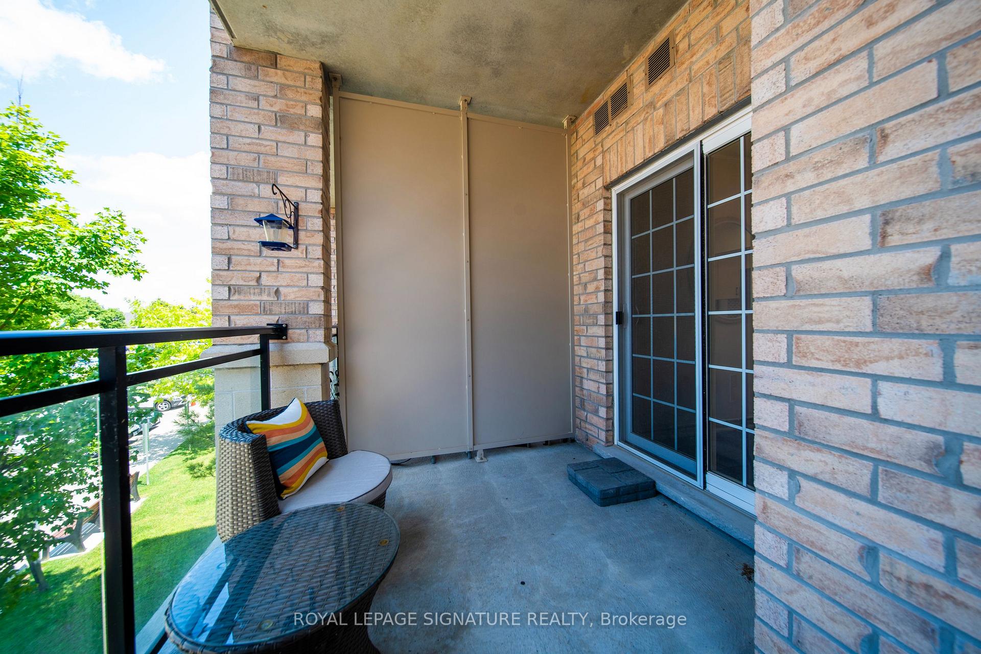 Photo 16 of Unit 228, 1077 Gordon Street, Guelph, Clairfields/Hanlon Business Park — HOMEH