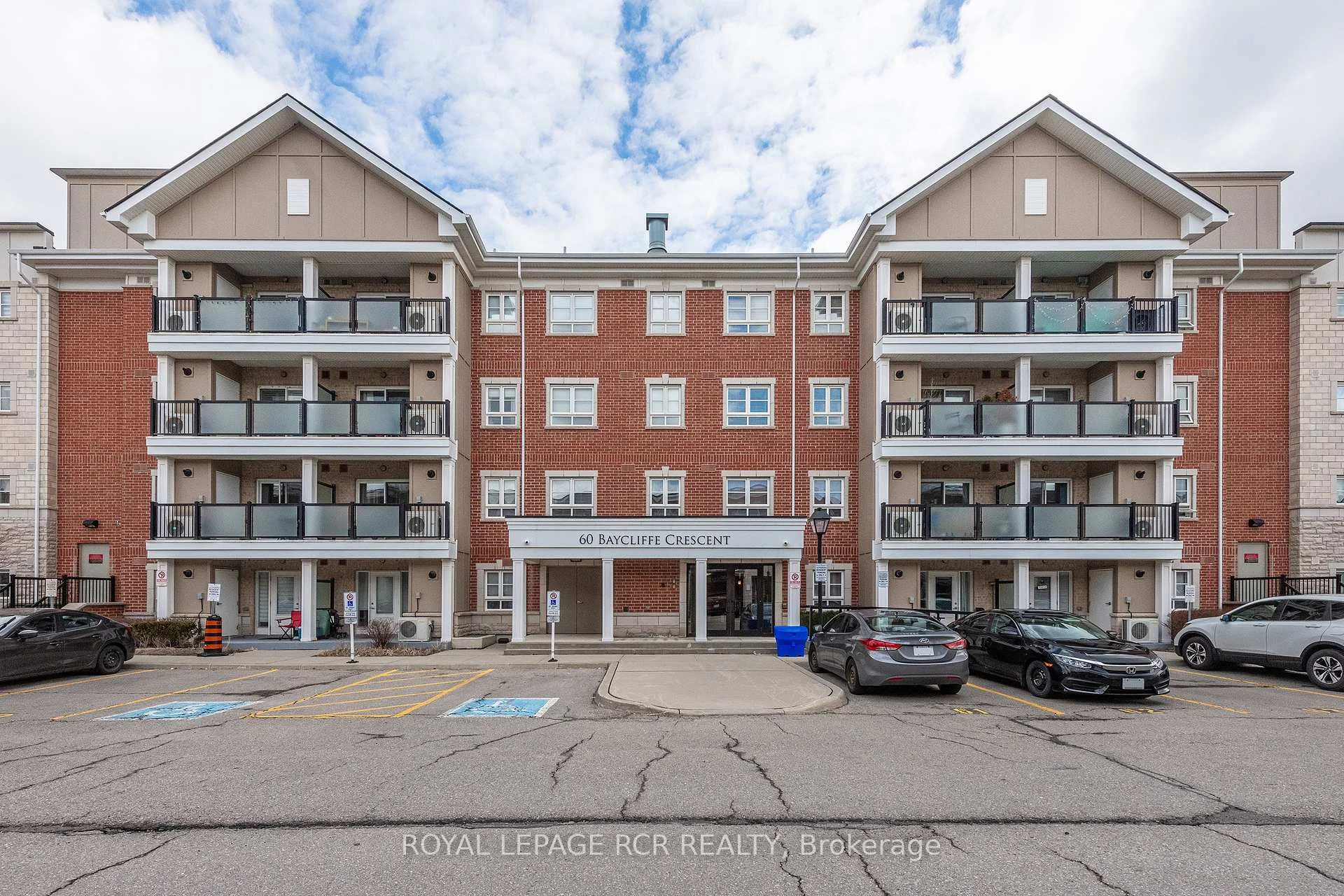 Photo 2 of Unit 106, 60 Baycliffe Crescent, Brampton, Northwest Brampton — HOMEH