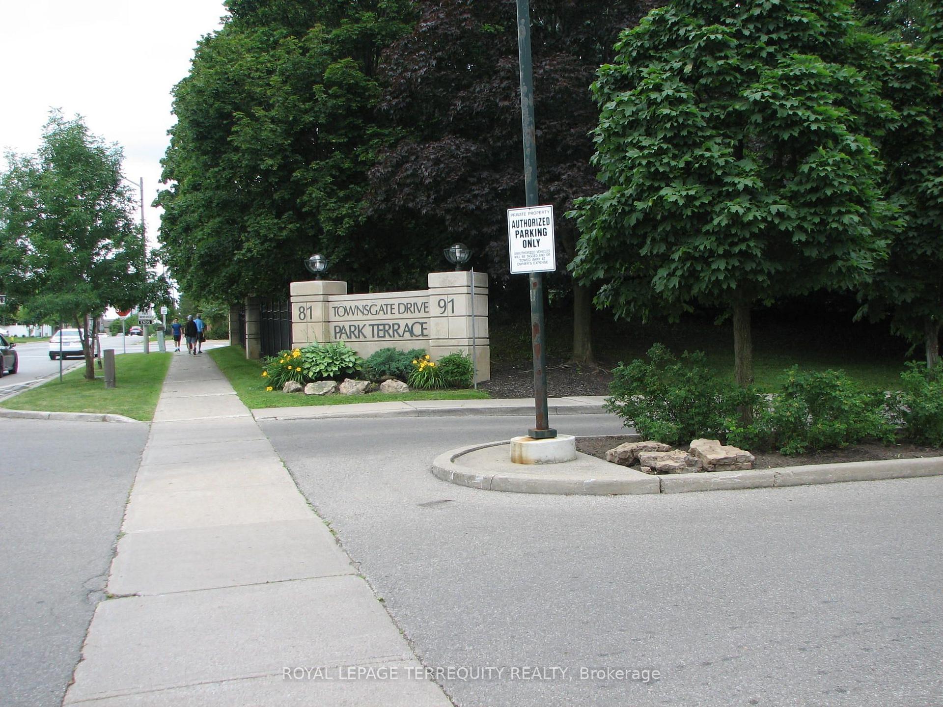 Photo 10 of Unit 306, 81 Townsgate Drive, Vaughan, Crestwood-Springfarm-Yorkhill — HOMEH
