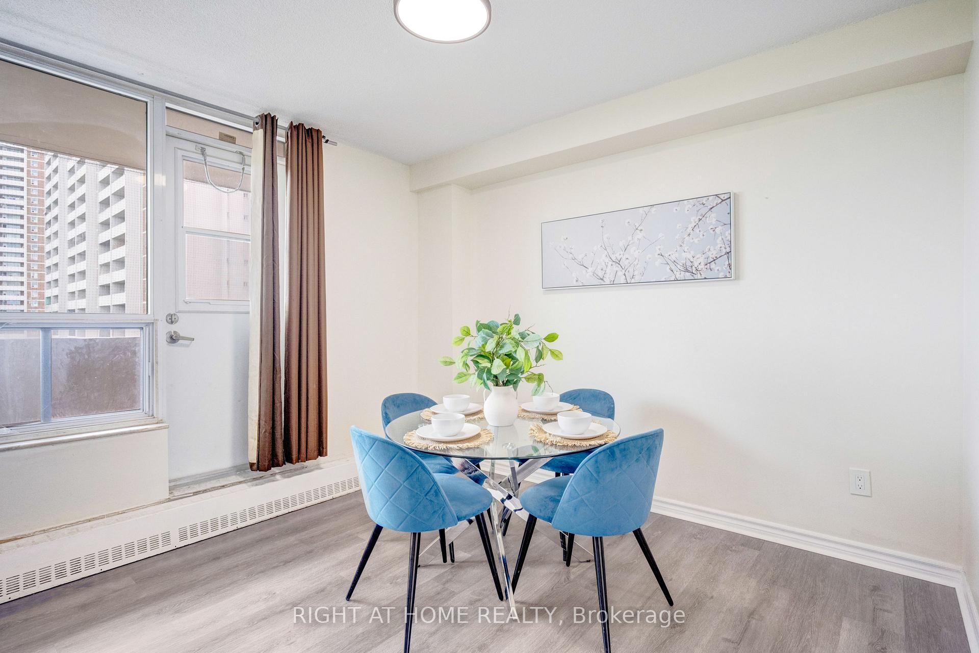 Photo 13 of Unit 708, 3390 Weston Road, North York, Humbermede — HOMEH