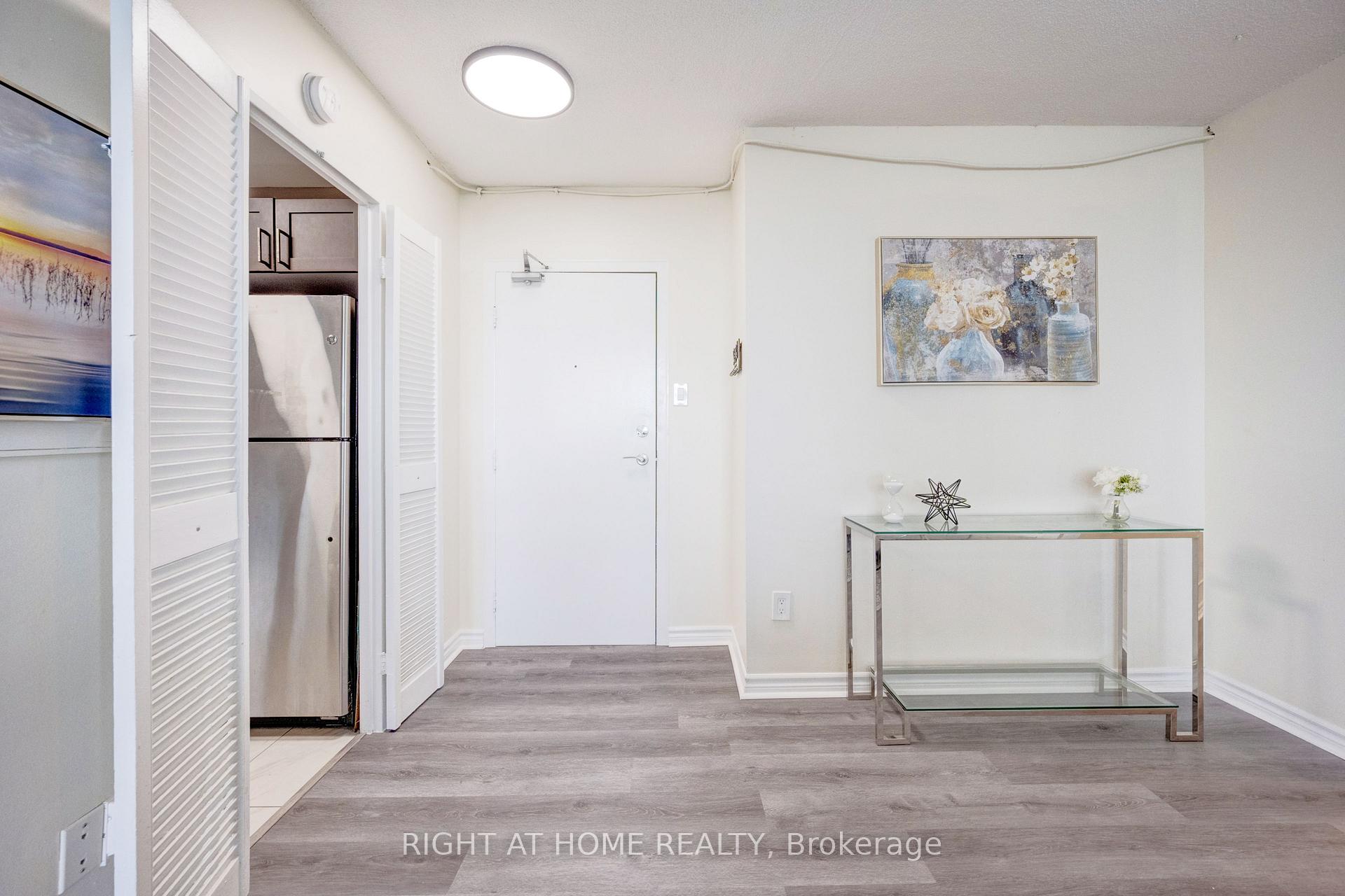 Photo 17 of Unit 708, 3390 Weston Road, North York, Humbermede — HOMEH