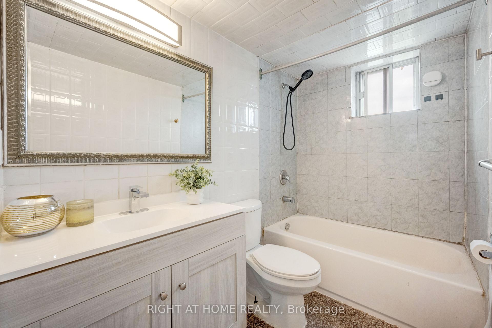 Photo 23 of Unit 708, 3390 Weston Road, North York, Humbermede — HOMEH