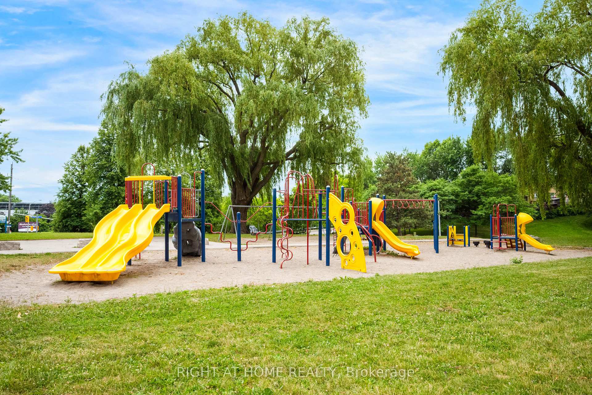 Photo 28 of Unit 708, 3390 Weston Road, North York, Humbermede — HOMEH