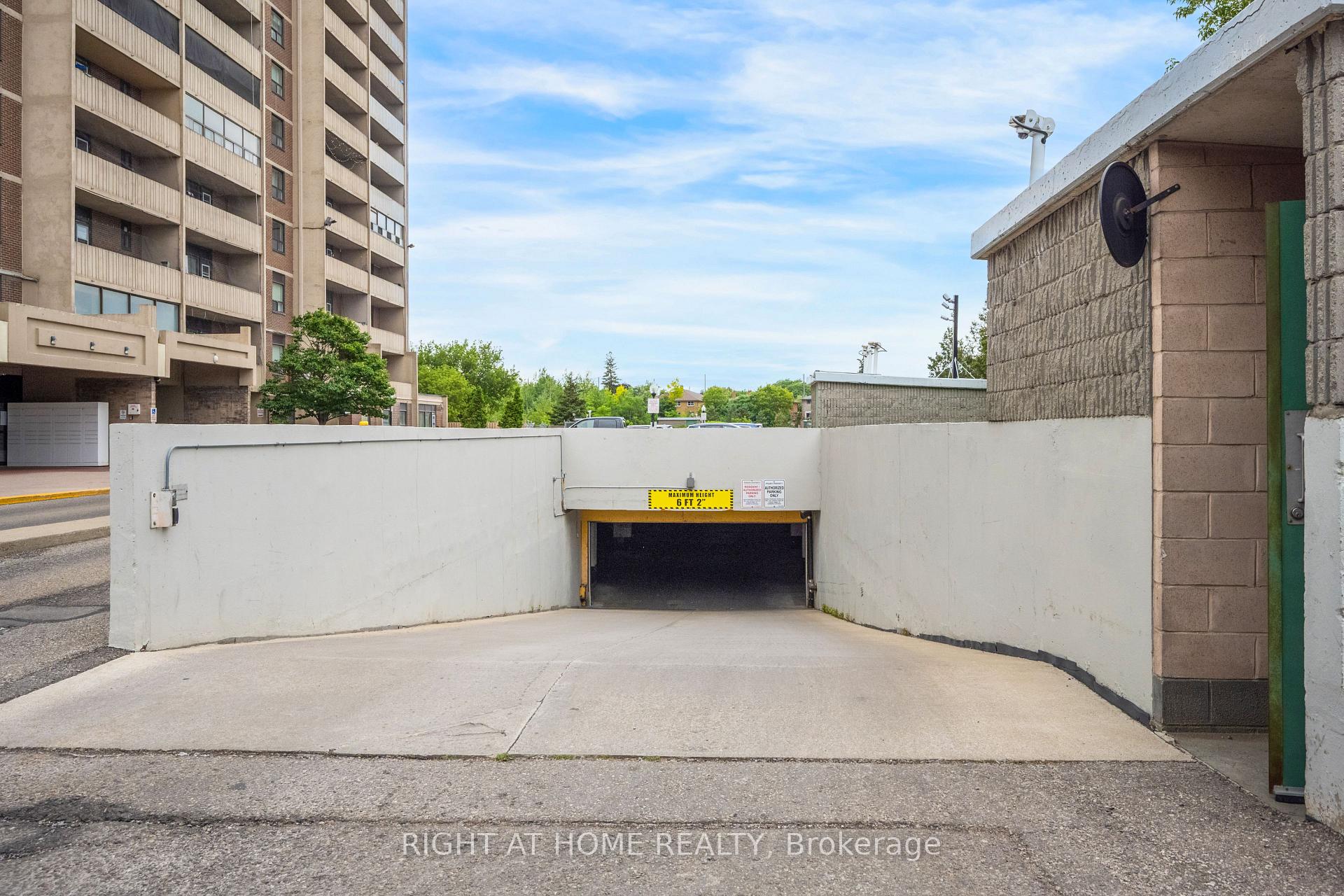 Photo 30 of Unit 708, 3390 Weston Road, North York, Humbermede — HOMEH