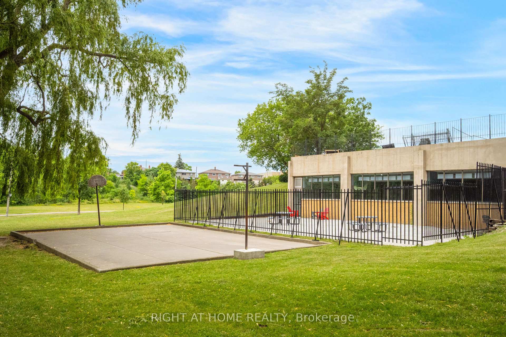 Photo 31 of Unit 708, 3390 Weston Road, North York, Humbermede — HOMEH