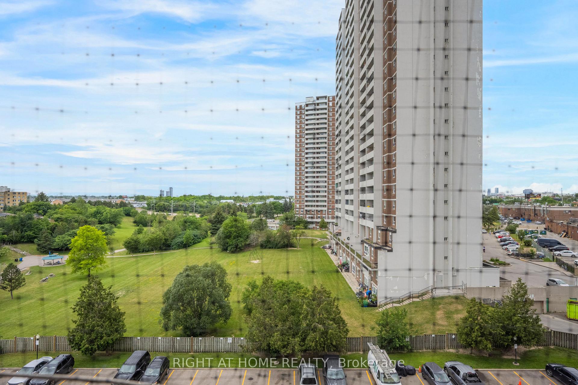 Photo 41 of Unit 708, 3390 Weston Road, North York, Humbermede — HOMEH