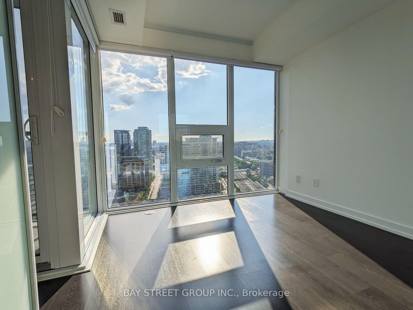 Photo 12 of Unit 2811, 19 Western Battery Road, Toronto, Niagara — HOMEH