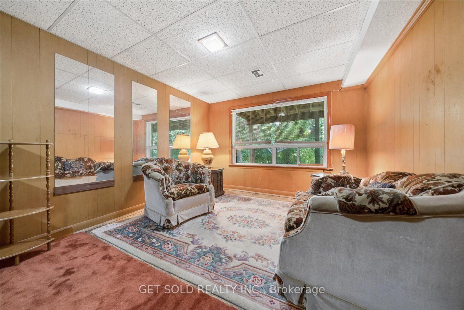 Photo 29 of 129 Riverhead Drive, Etobicoke, Rexdale-Kipling — HOMEH