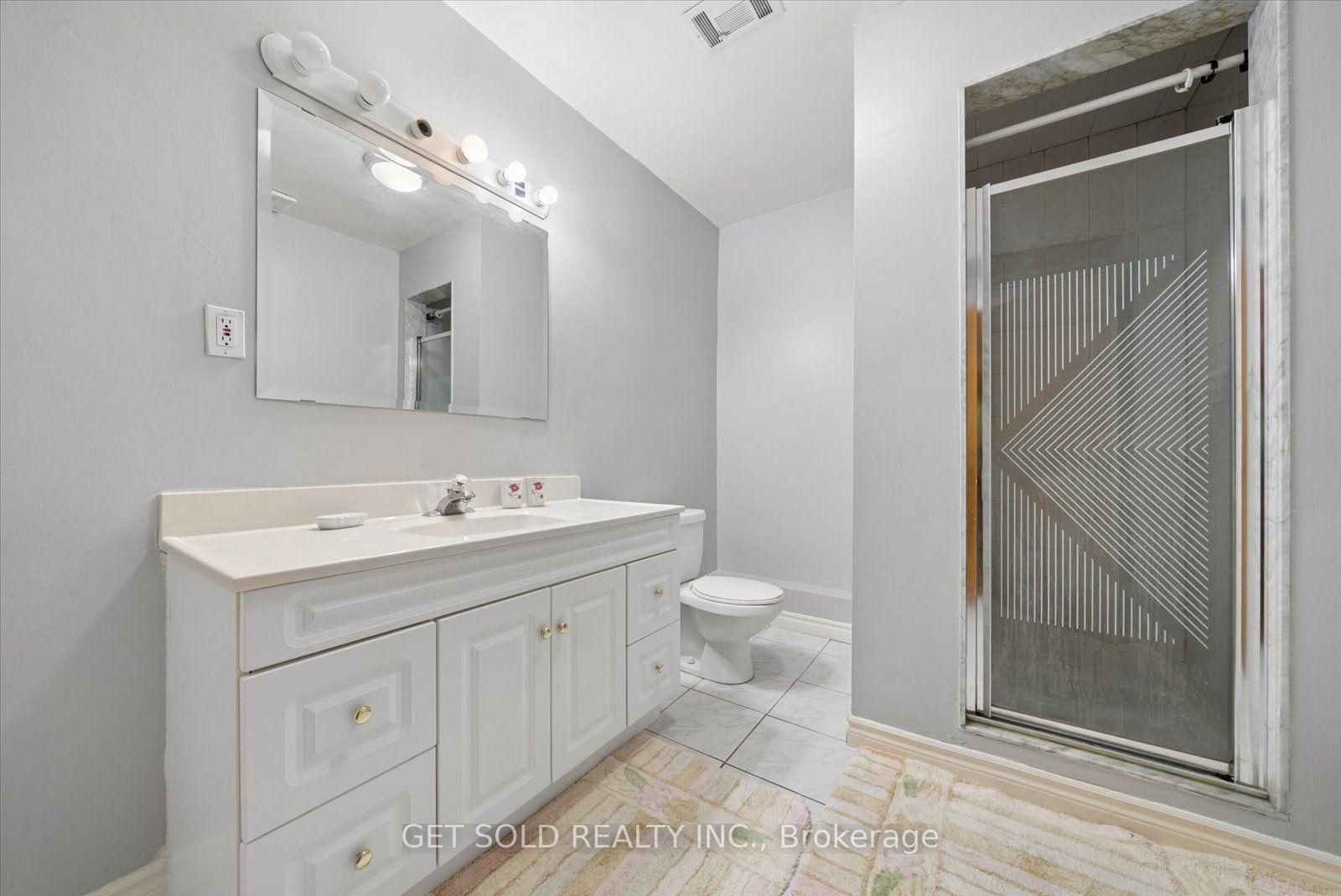 Photo 30 of 129 Riverhead Drive, Etobicoke, Rexdale-Kipling — HOMEH
