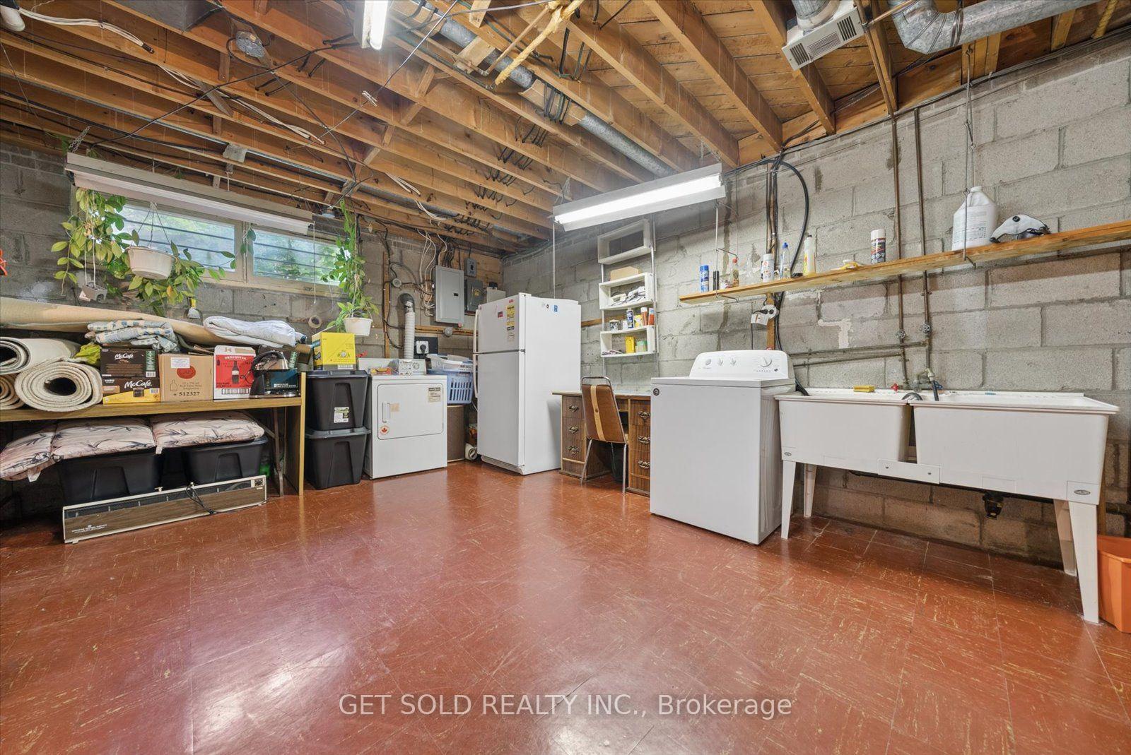 Photo 31 of 129 Riverhead Drive, Etobicoke, Rexdale-Kipling — HOMEH