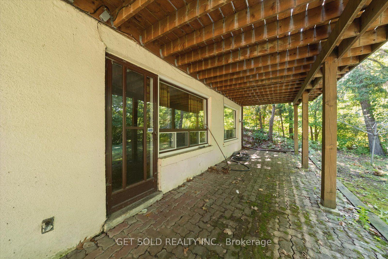 Photo 32 of 129 Riverhead Drive, Etobicoke, Rexdale-Kipling — HOMEH