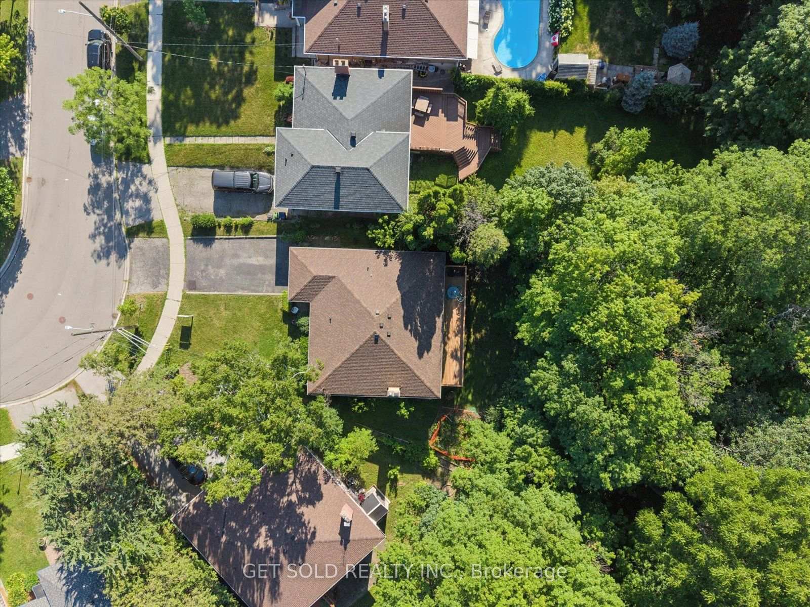 Photo 45 of 129 Riverhead Drive, Etobicoke, Rexdale-Kipling — HOMEH