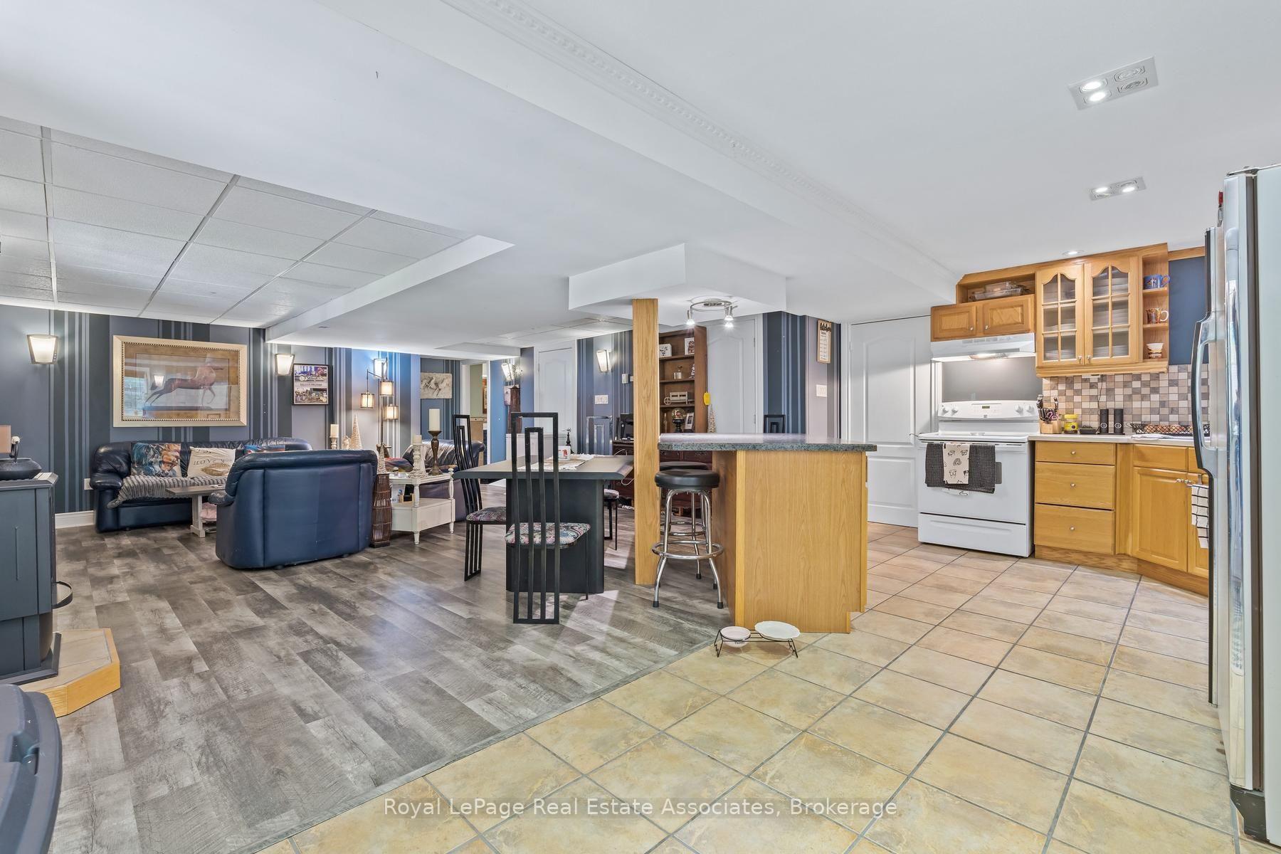 Photo 25 of 62 Somerville Road, Halton Hills, Acton — HOMEH