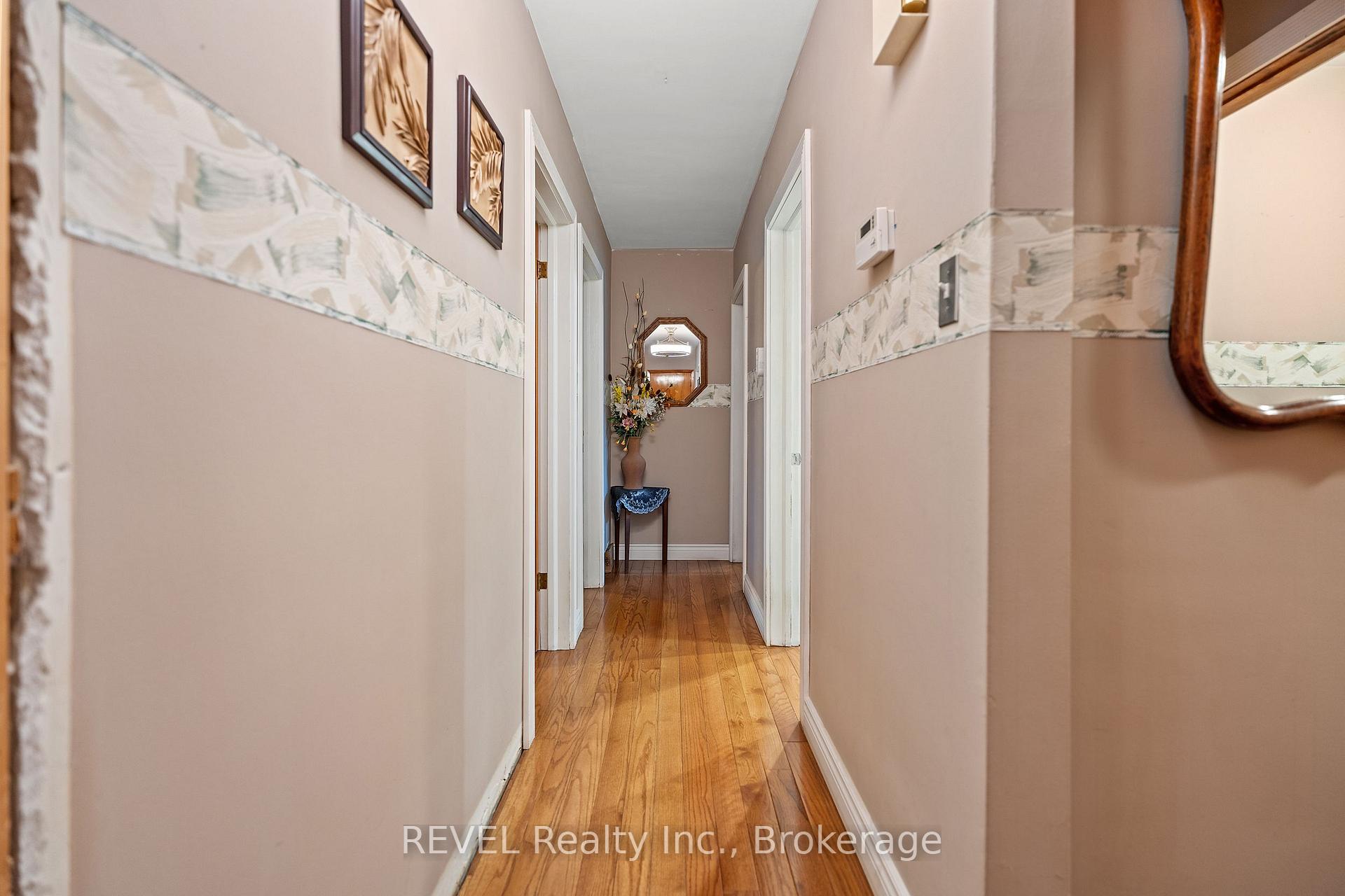 Photo 18 of 6398 Mountain Road, Niagara Falls, Stamford — HOMEH