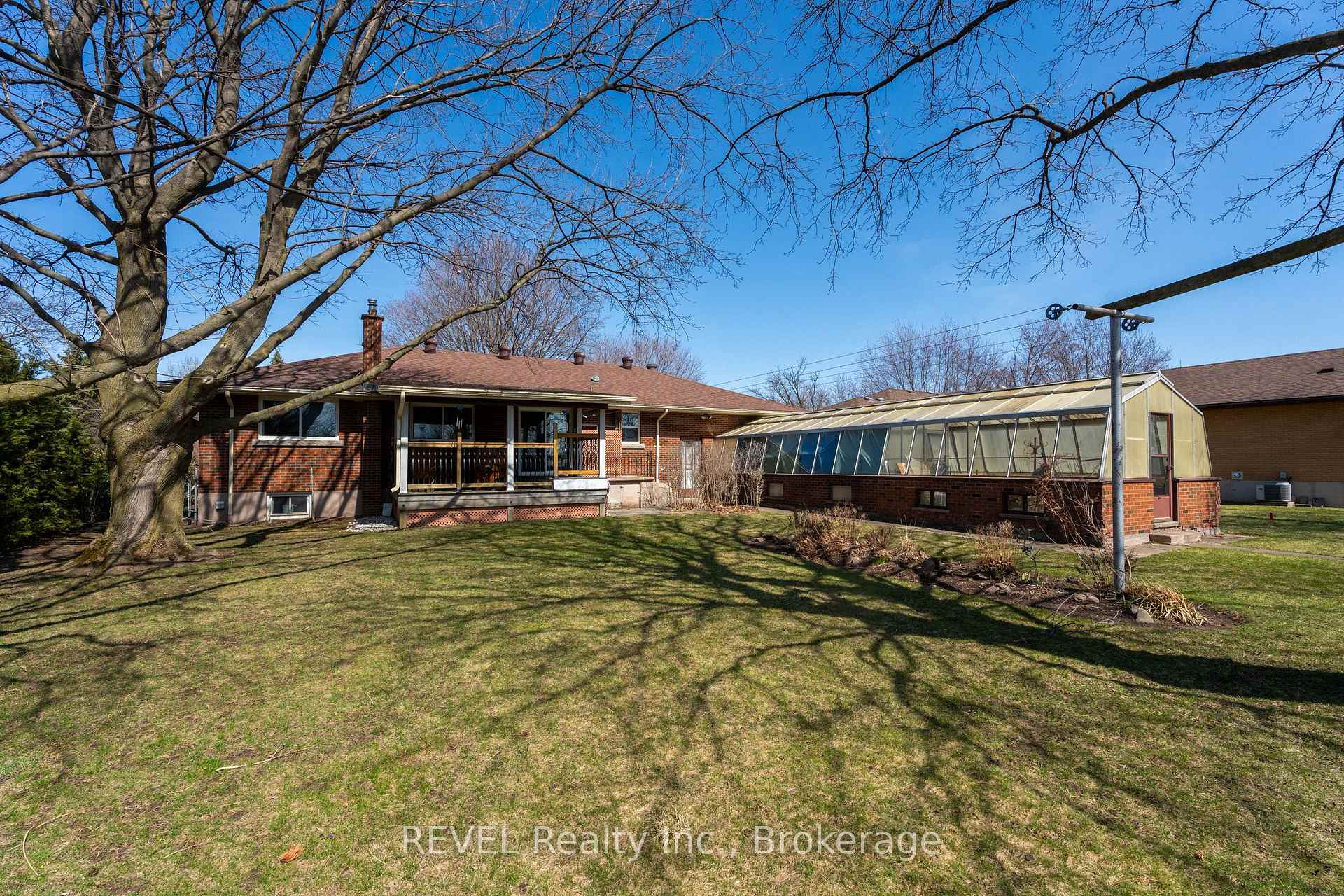 Photo 37 of 6398 Mountain Road, Niagara Falls, Stamford — HOMEH