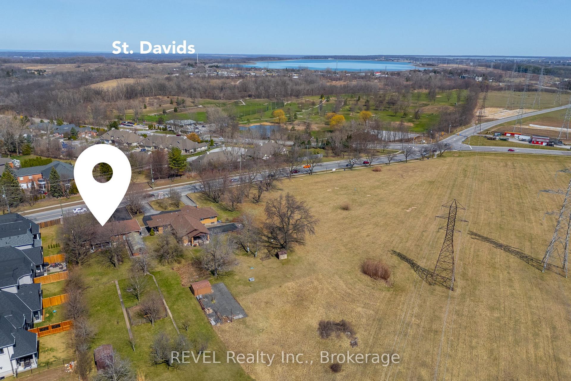 Photo 42 of 6398 Mountain Road, Niagara Falls, Stamford — HOMEH