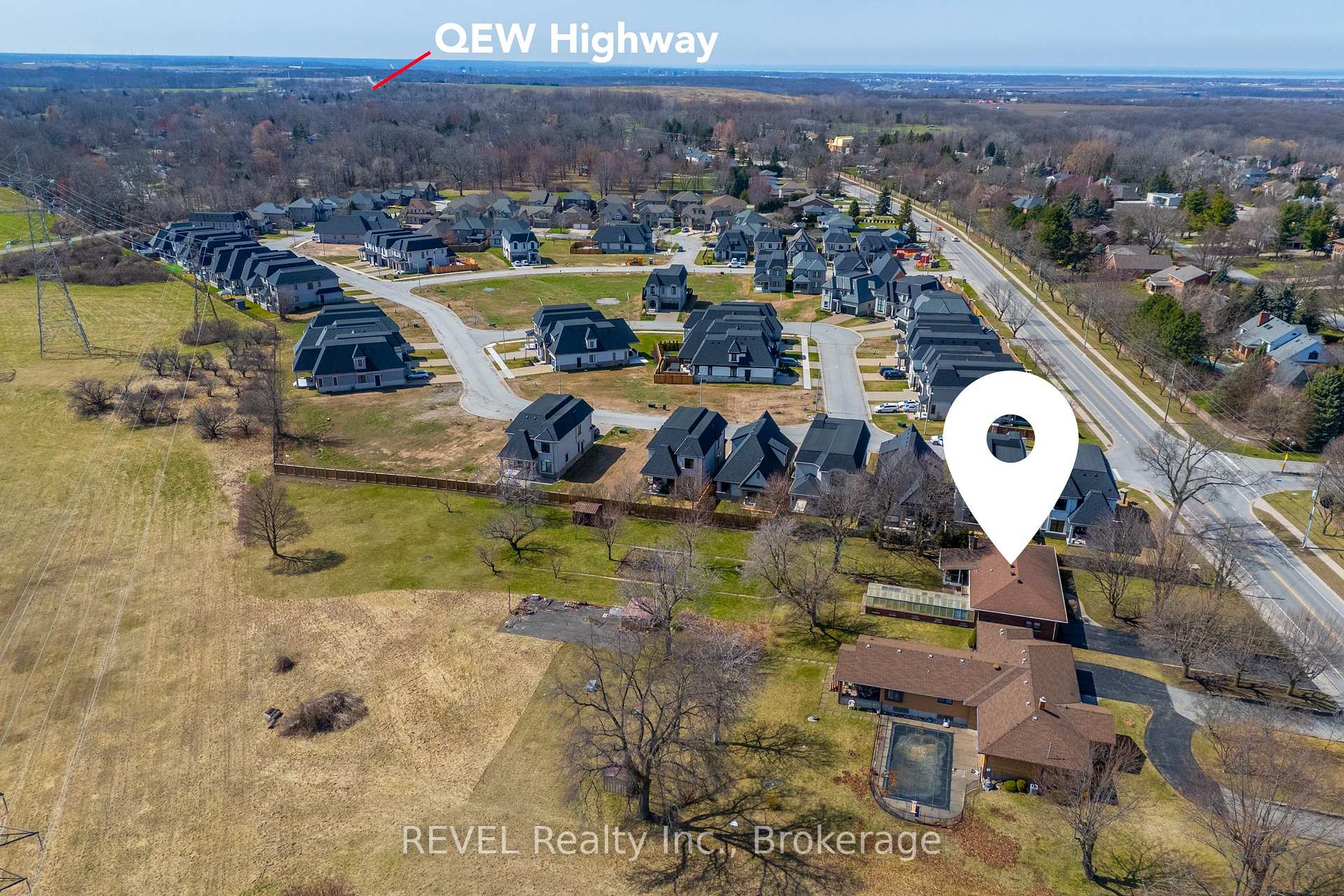 Photo 43 of 6398 Mountain Road, Niagara Falls, Stamford — HOMEH