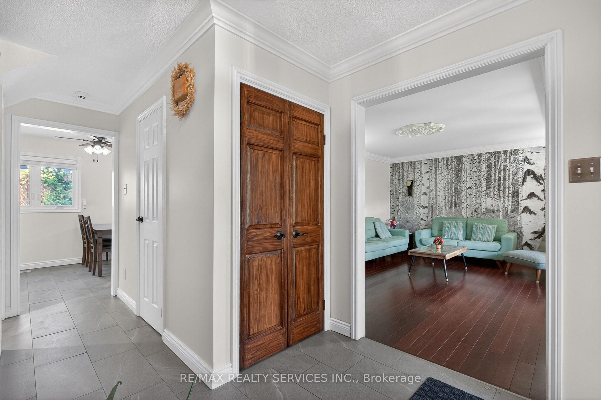Photo 6 of 2 Dunbar Drive, Whitby, Blue Grass Meadows — HOMEH